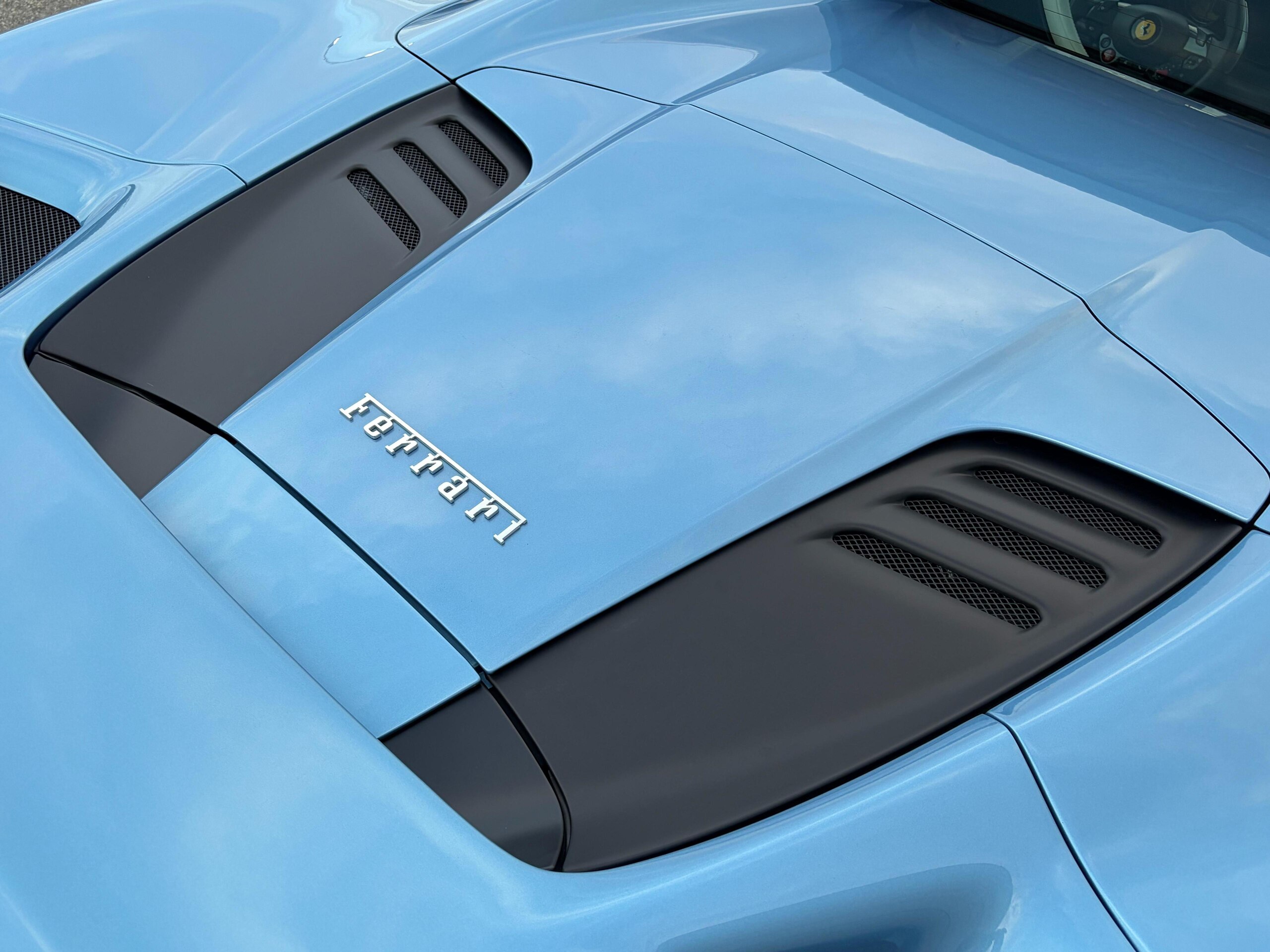 2022 Ferrari F8 Spider — Photo 32 / 37