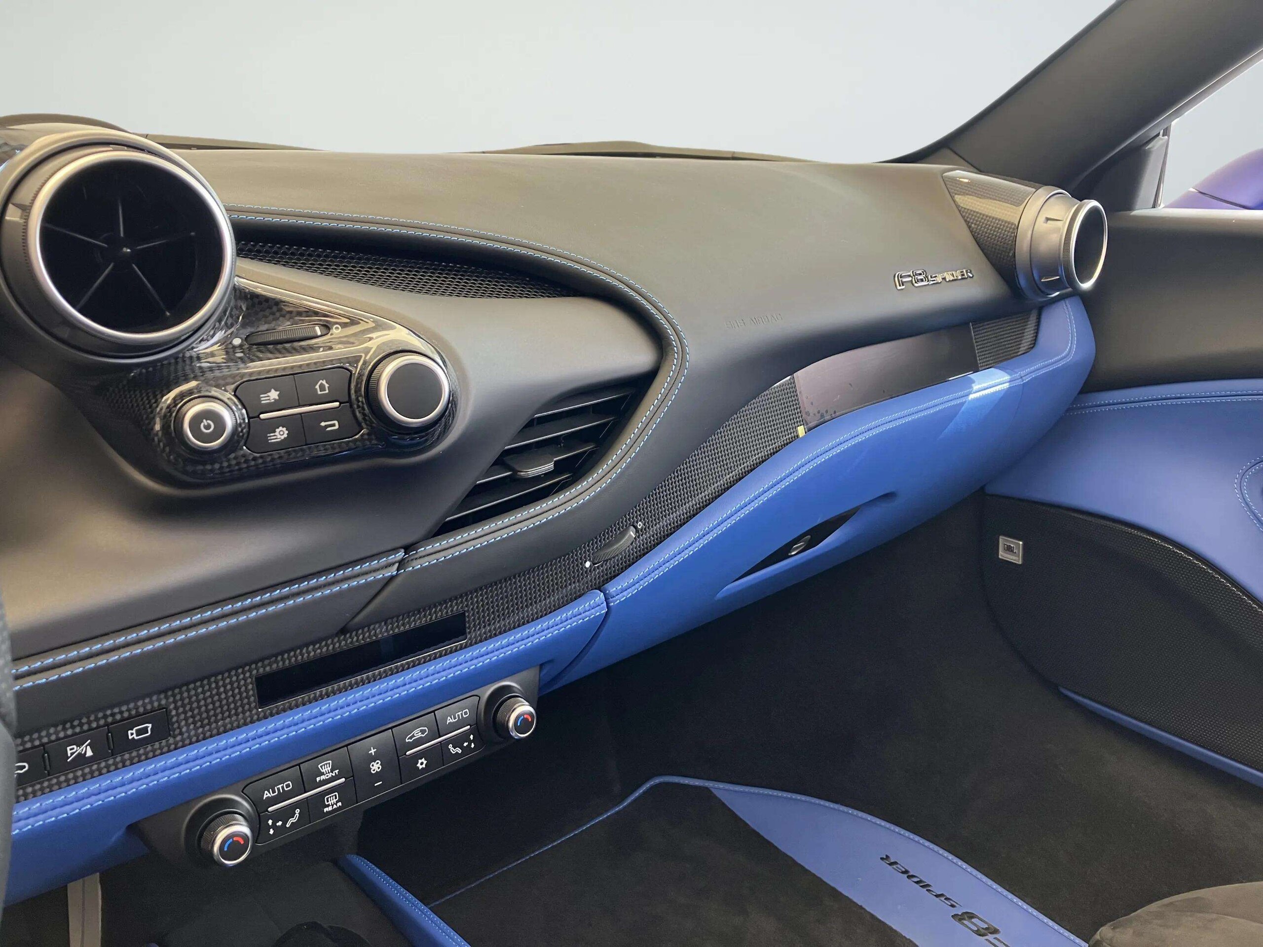2022 Ferrari F8 Spider — Photo 15 / 24