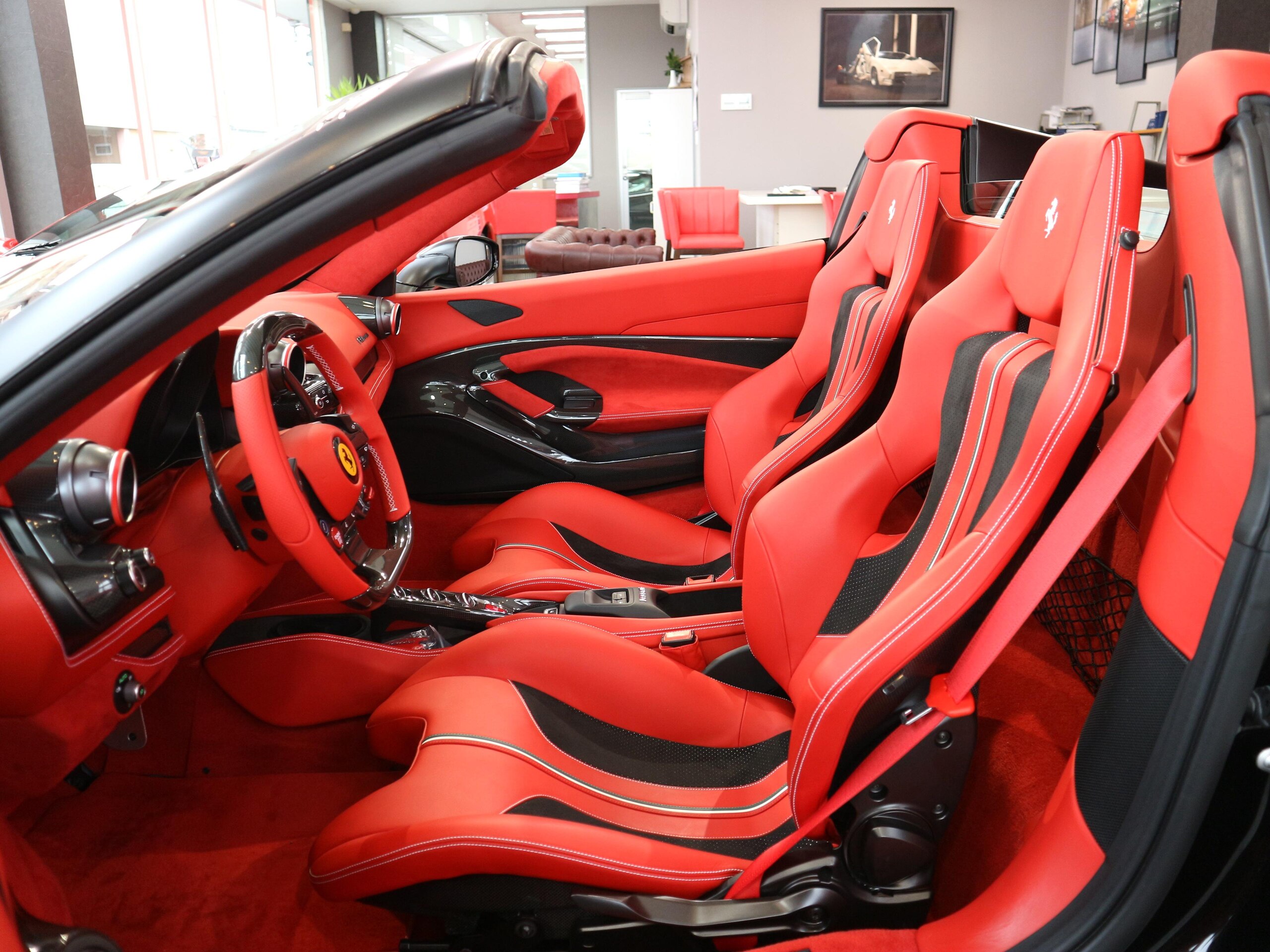 2022 Ferrari F8 Spider — Photo 9 / 22