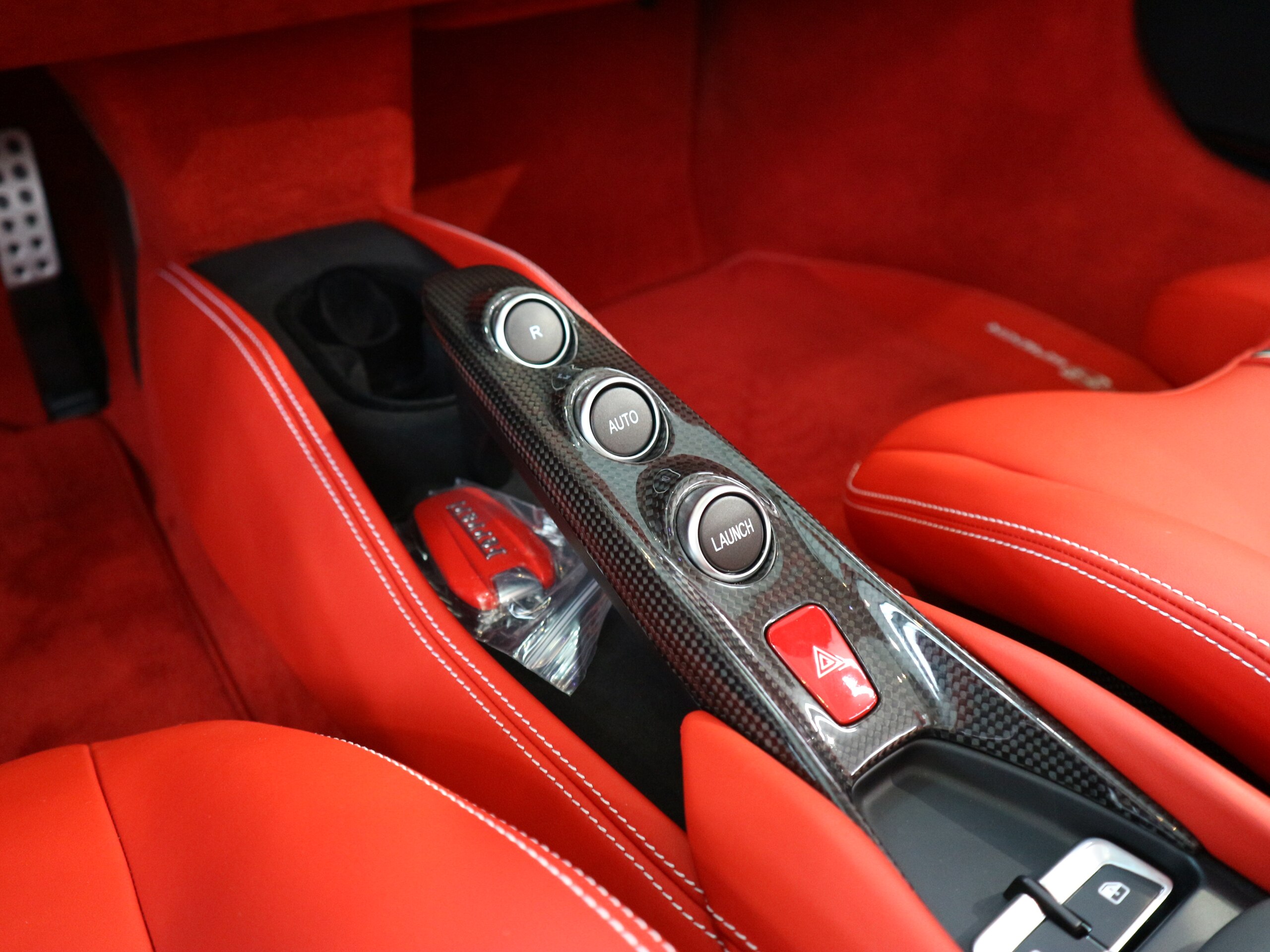 2022 Ferrari F8 Spider — Photo 13 / 22