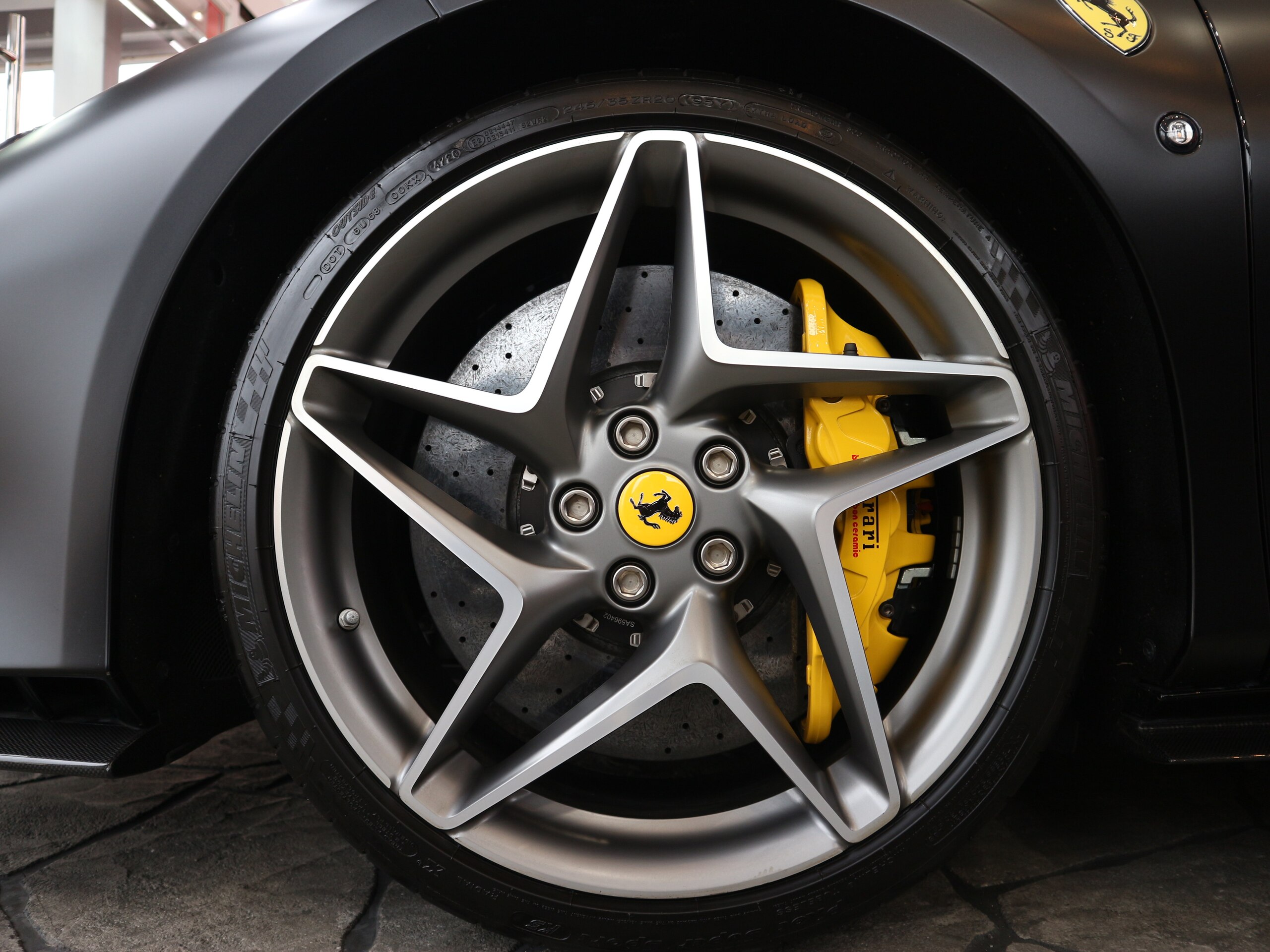 2022 Ferrari F8 Spider — Photo 19 / 22