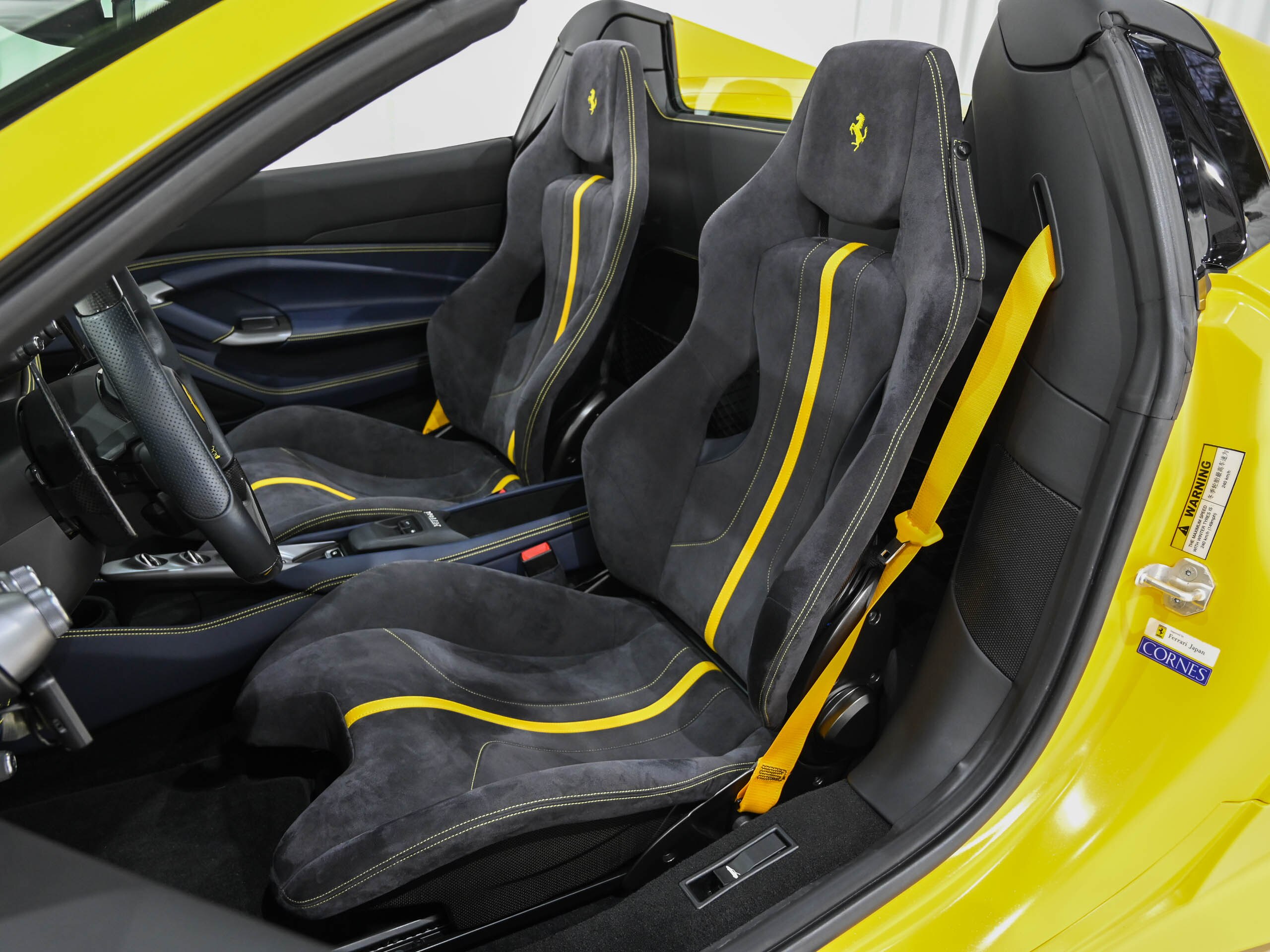 2022 Ferrari F8 Spider — Photo 6 / 36