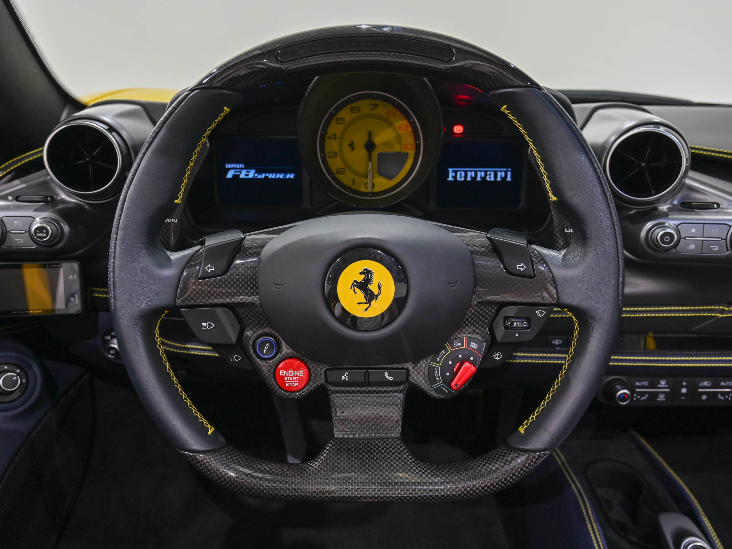 2022 Ferrari F8 Spider — Photo 7 / 36