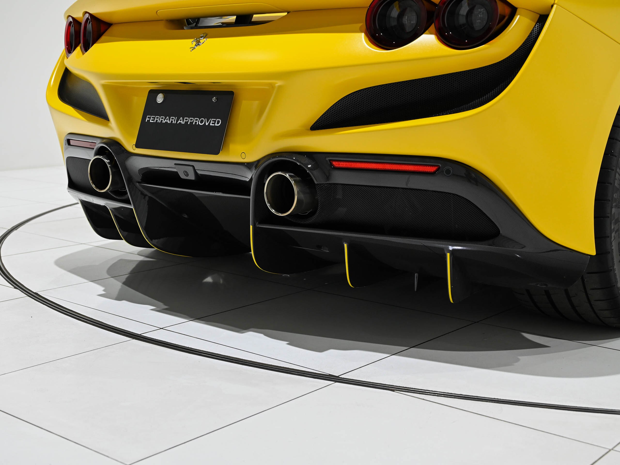 2022 Ferrari F8 Spider — Photo 16 / 36