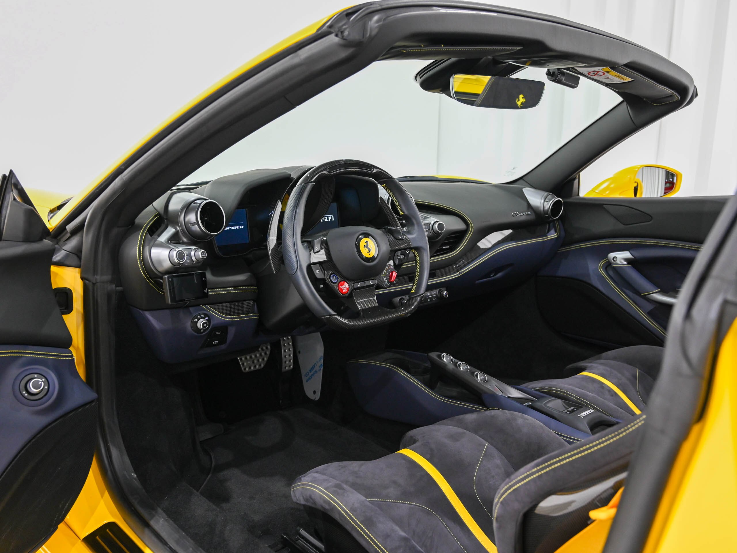 2022 Ferrari F8 Spider — Photo 18 / 36
