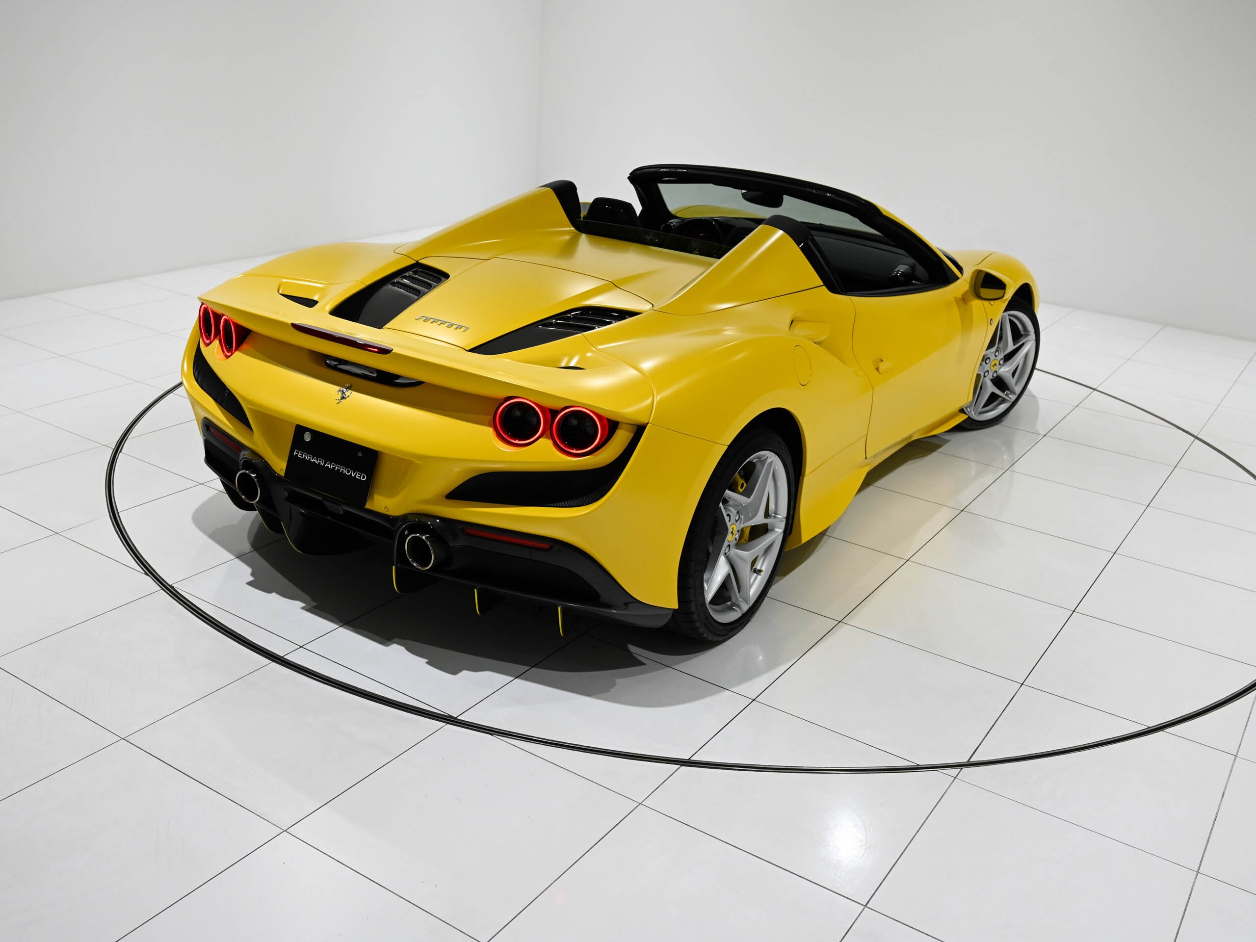 2022 Ferrari F8 Spider — Photo 27 / 36