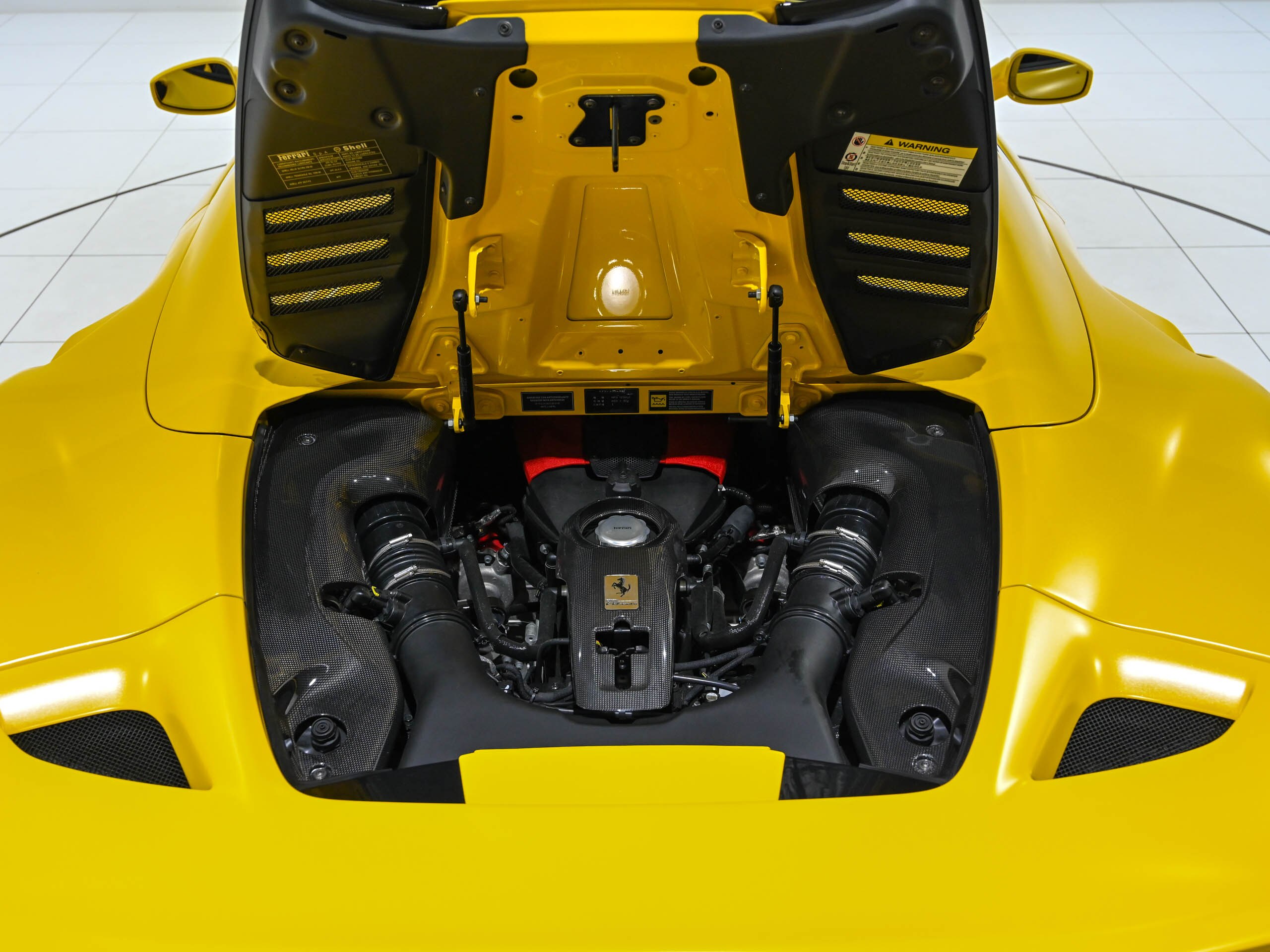 2022 Ferrari F8 Spider — Photo 32 / 36