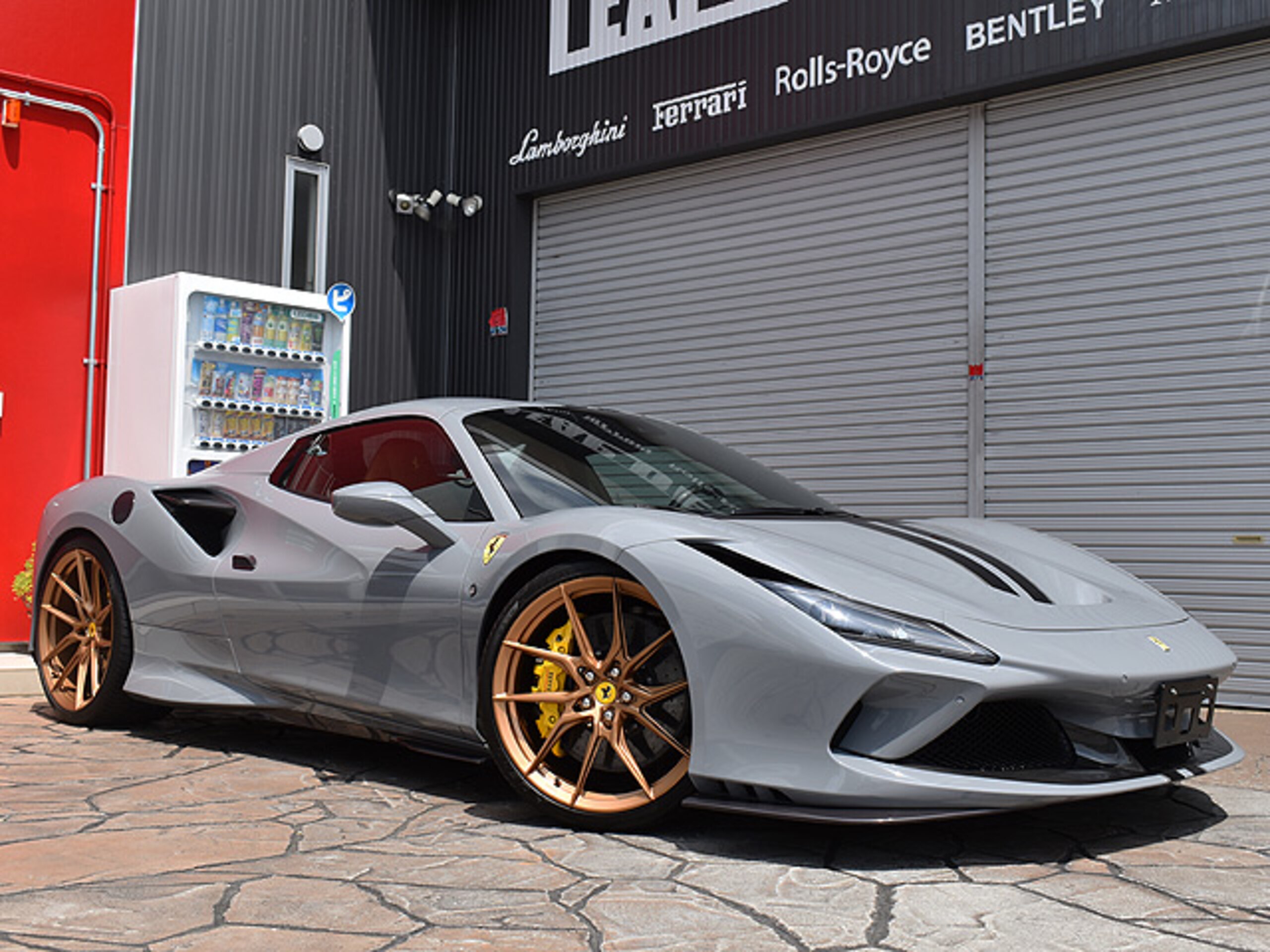 2022 Ferrari F8 Spider NOVITEC 21/22-inch alloy wheels for sale in Japan