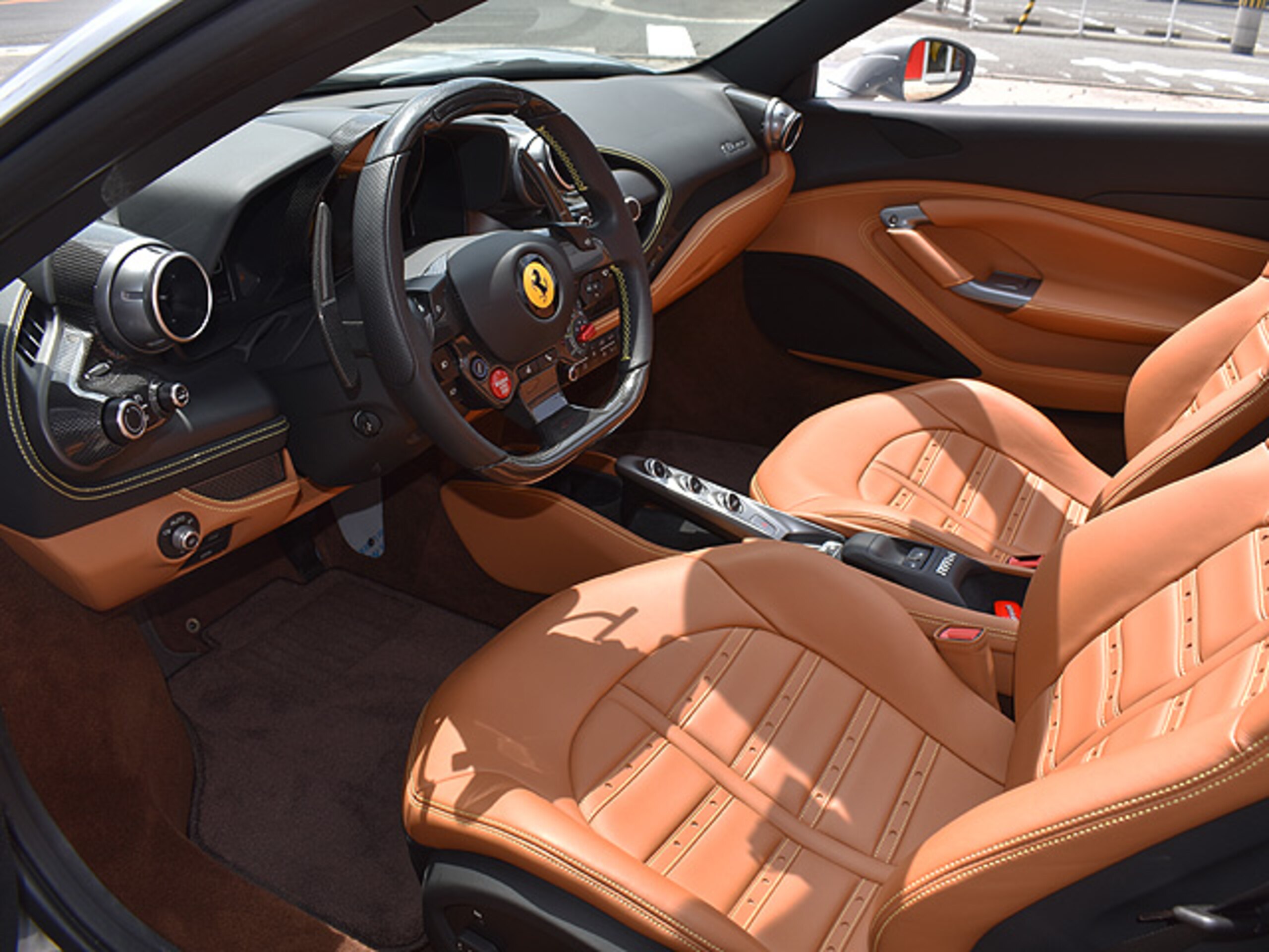 2022 Ferrari F8 Spider — Photo 8 / 46