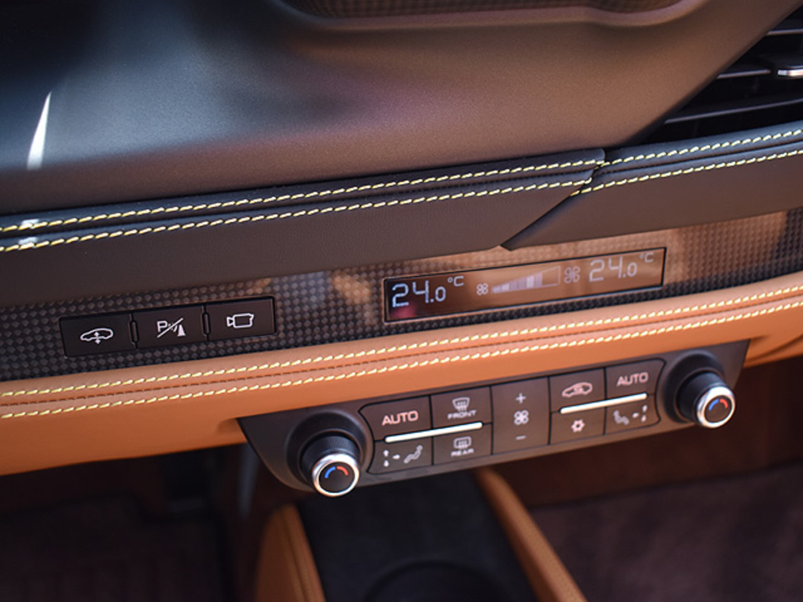 2022 Ferrari F8 Spider — Photo 29 / 46