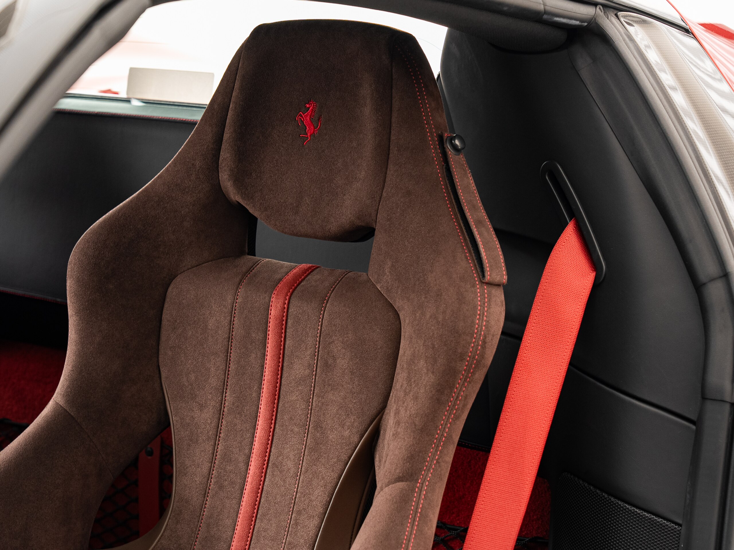2022 Ferrari F8 Spider — Photo 8 / 64