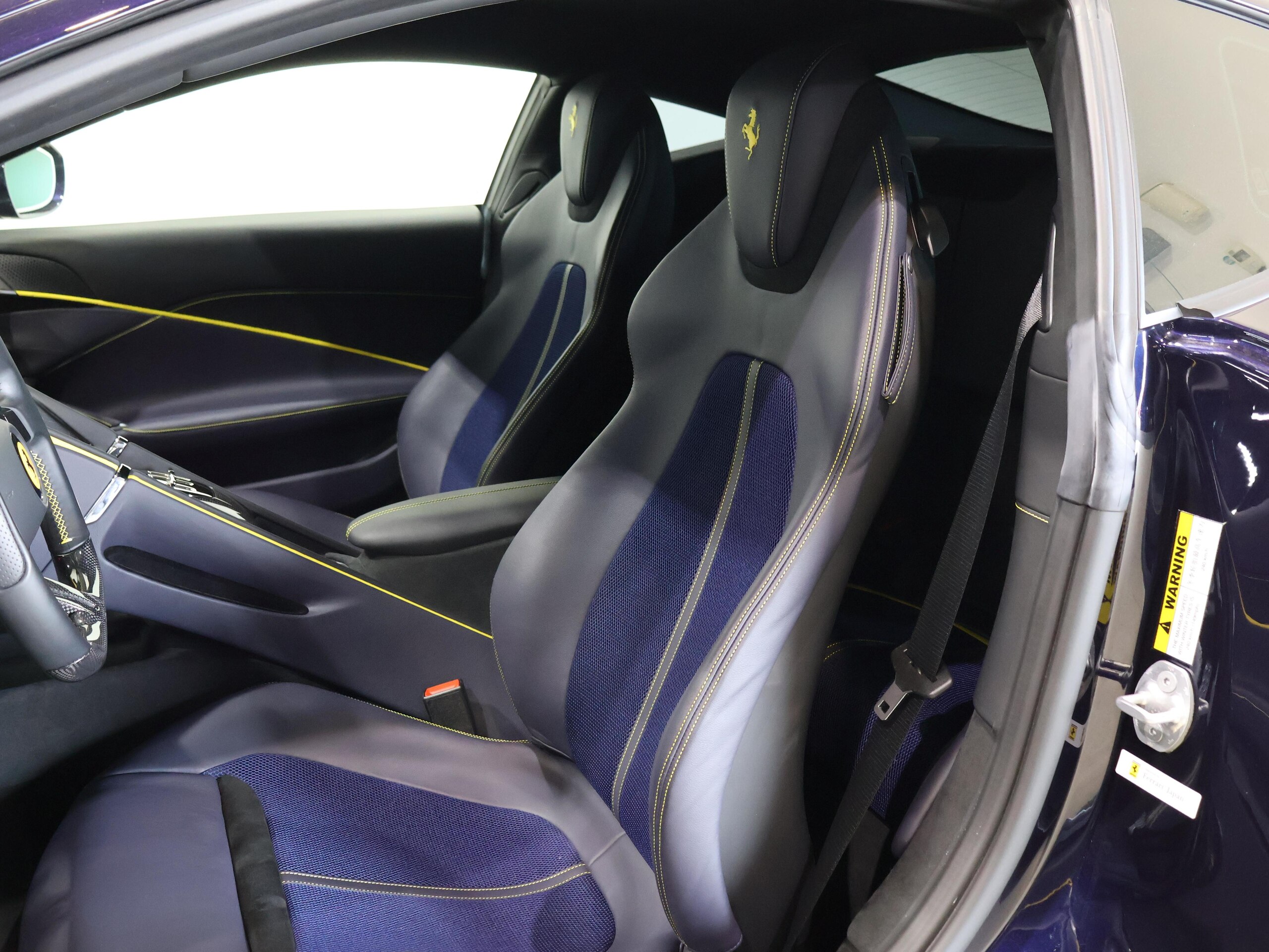 2022 Ferrari Roma Tailor Made — Photo 13 / 26