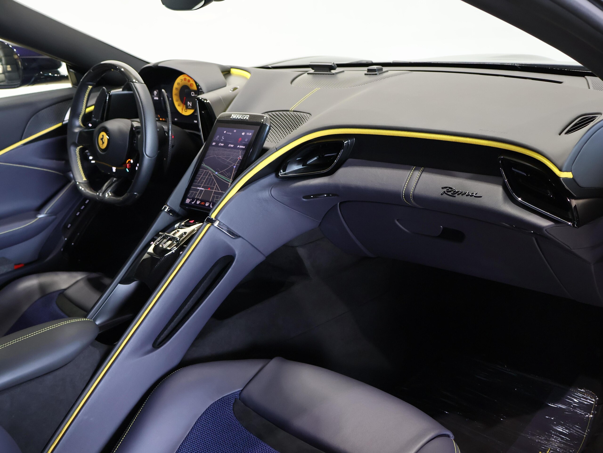 2022 Ferrari Roma Tailor Made — Photo 21 / 26