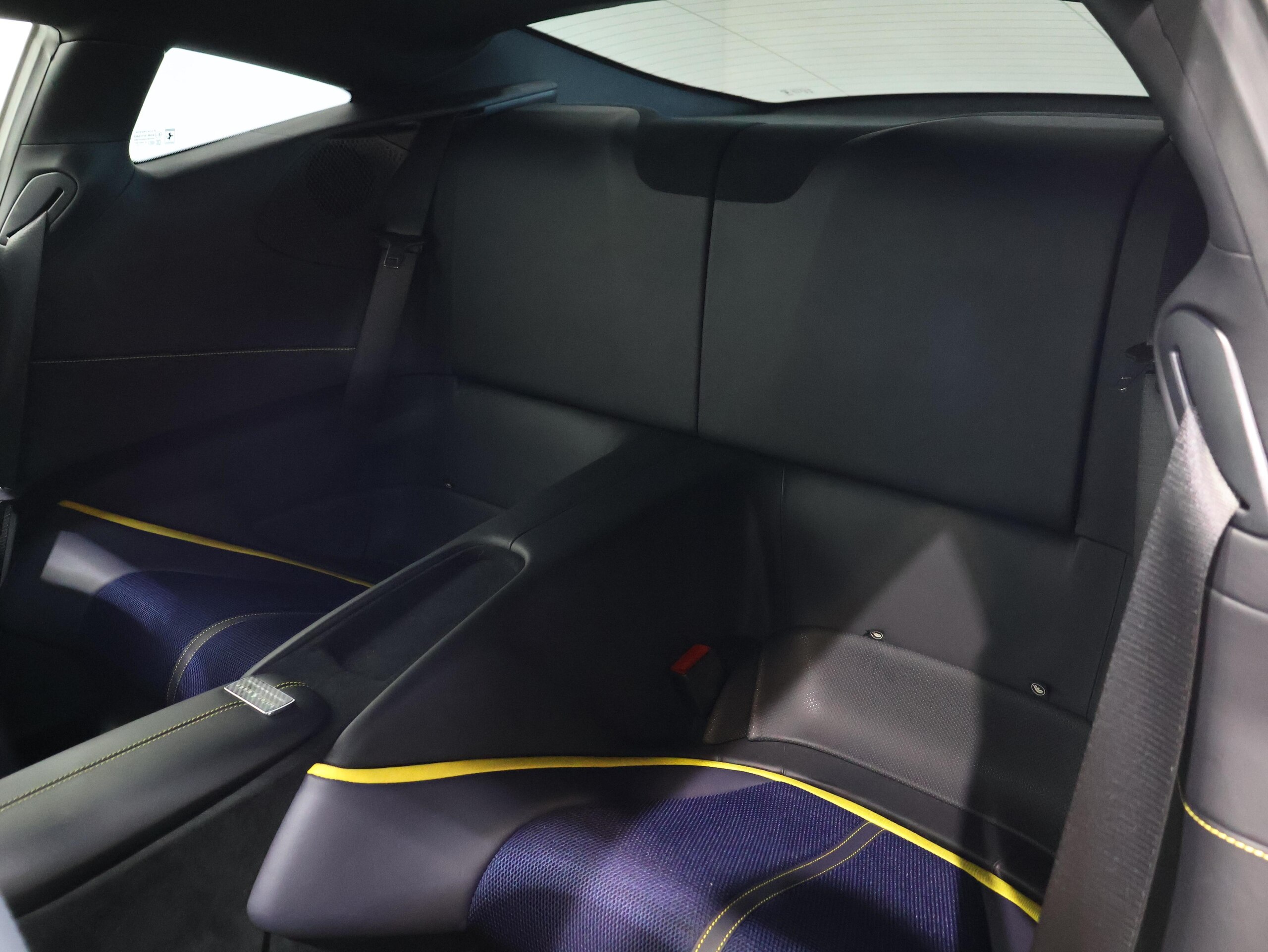 2022 Ferrari Roma Tailor Made — Photo 22 / 26