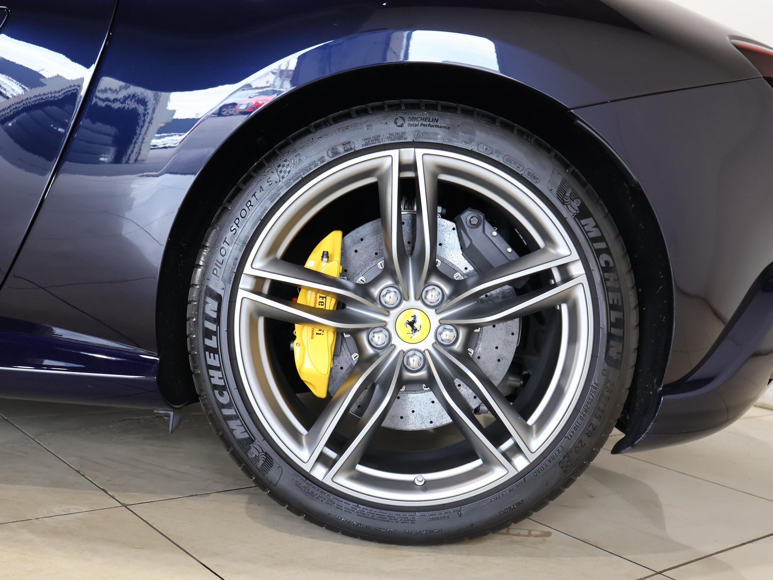 2022 Ferrari Roma Tailor Made — Photo 24 / 26