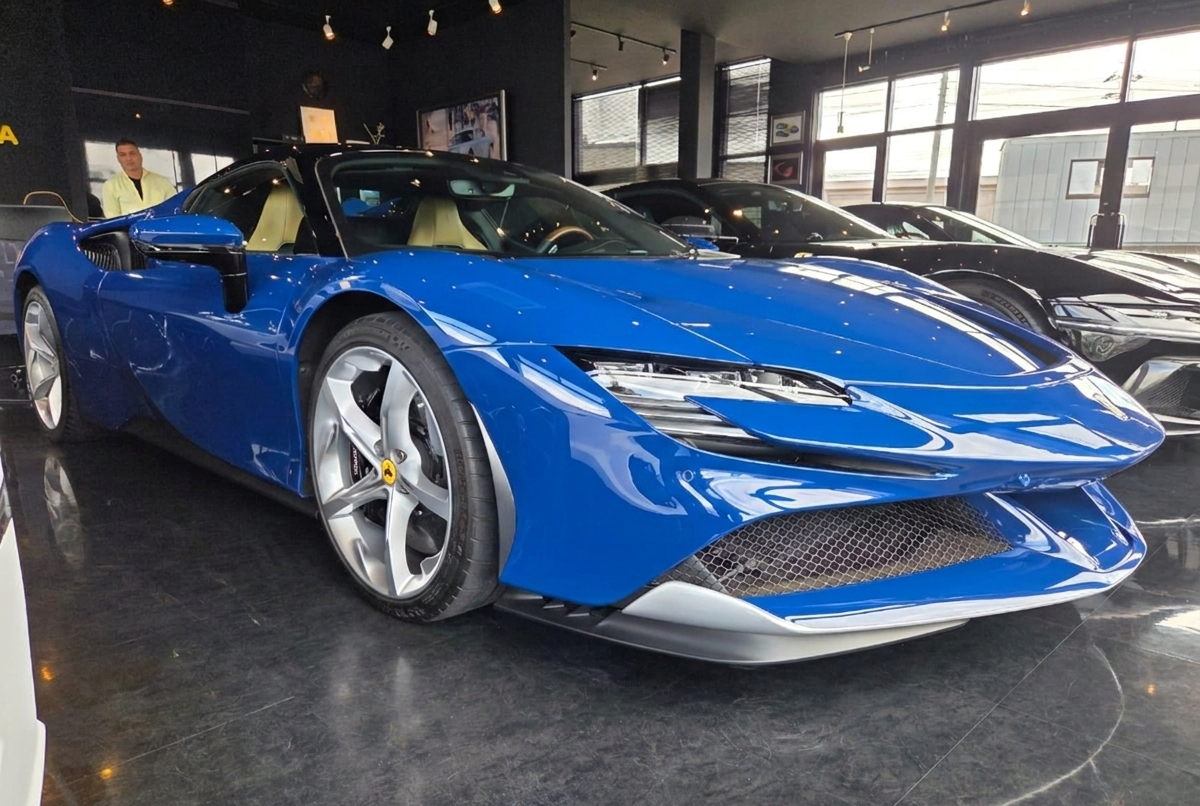 2022 Ferrari SF90 Spider Tailor Made ZFF96NMJ000280838 for sale in Japan