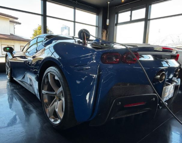 2022 Ferrari SF90 Spider Tailor Made — Photo 6 / 27