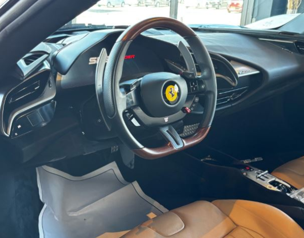 2022 Ferrari SF90 Spider Tailor Made — Photo 10 / 27