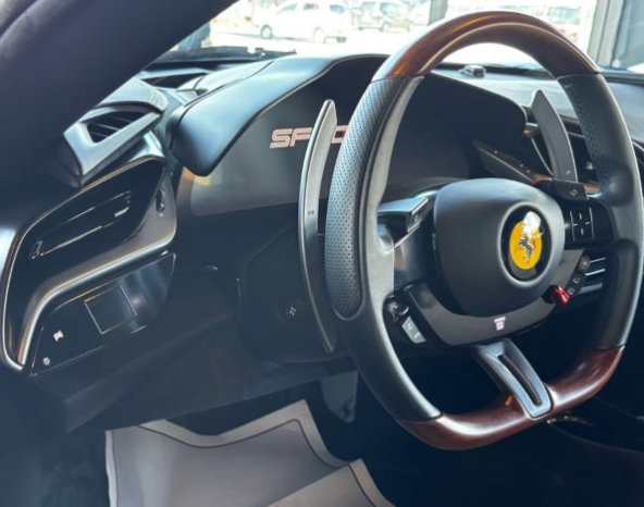 2022 Ferrari SF90 Spider Tailor Made — Photo 11 / 27