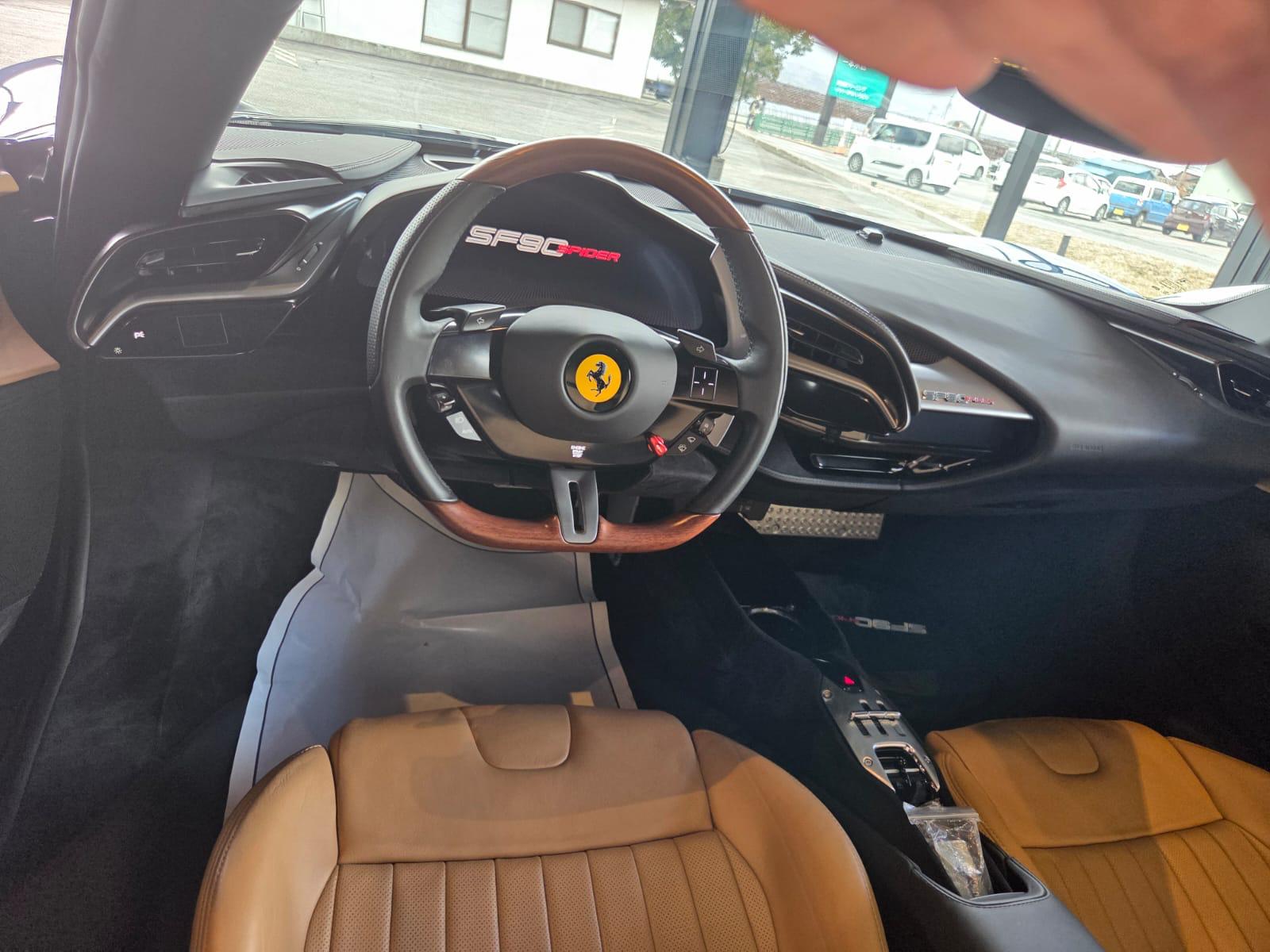 2022 Ferrari SF90 Spider Tailor Made — Photo 12 / 27