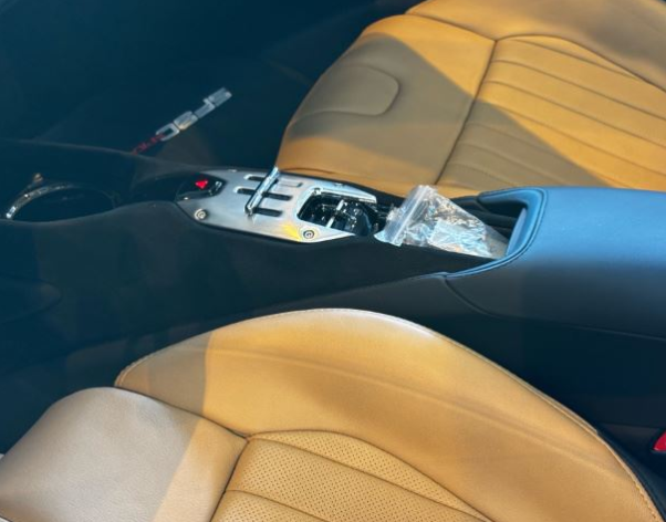 2022 Ferrari SF90 Spider Tailor Made — Photo 15 / 27