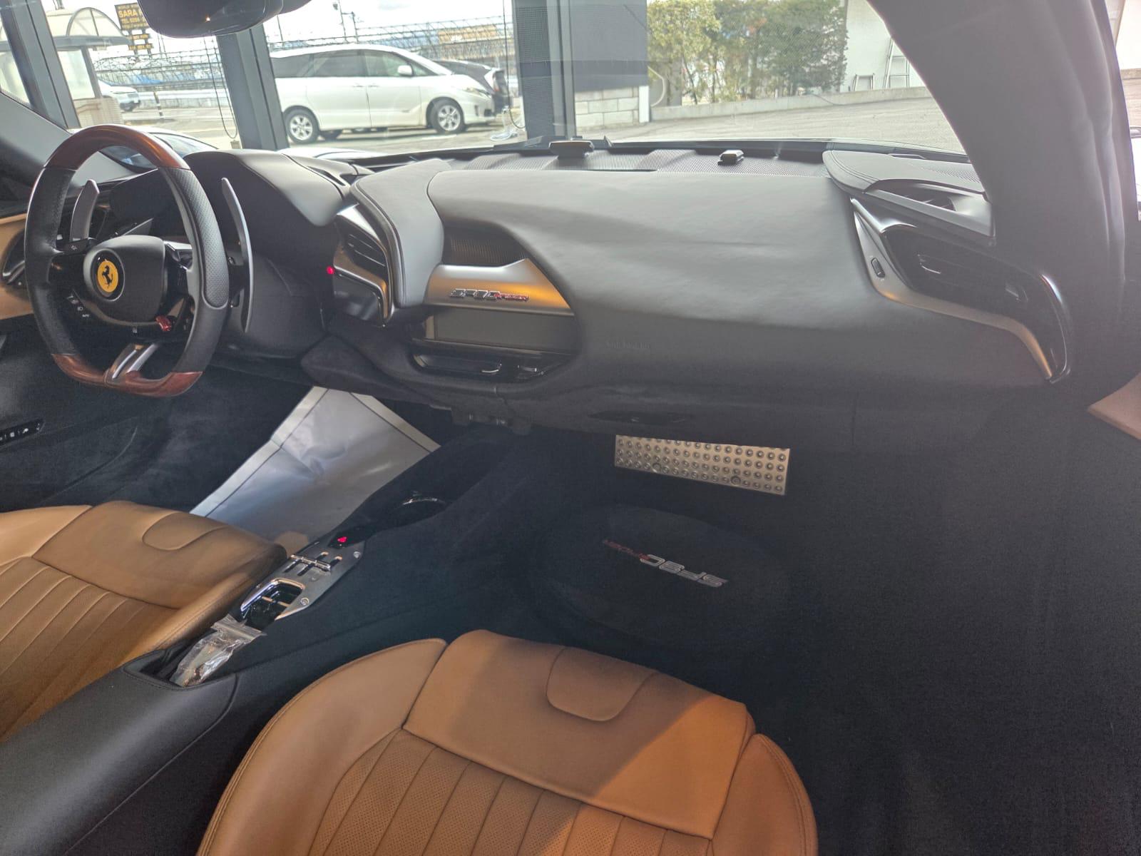 2022 Ferrari SF90 Spider Tailor Made — Photo 17 / 27