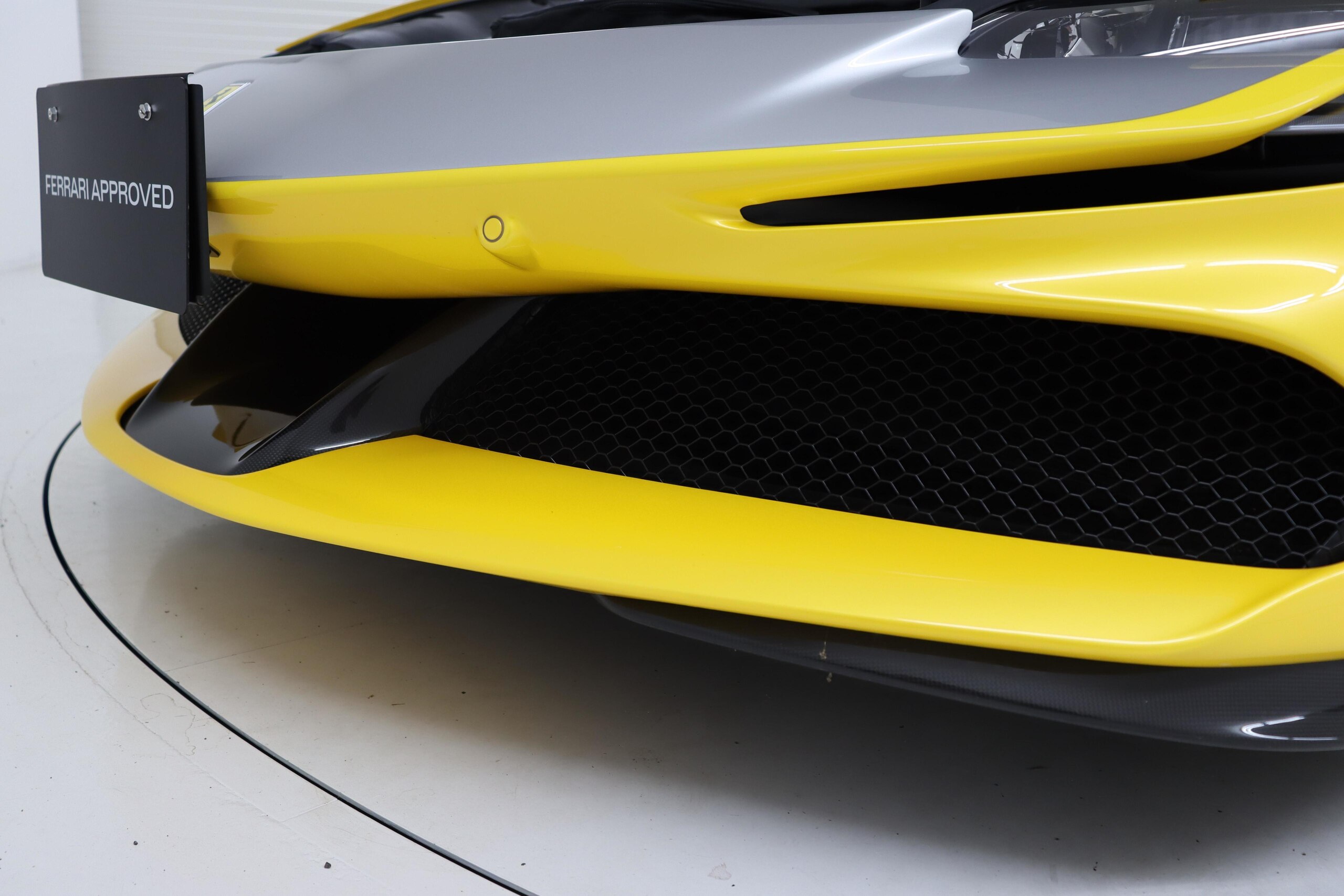 2022 Ferrari SF90 Stradale — Photo 7 / 27