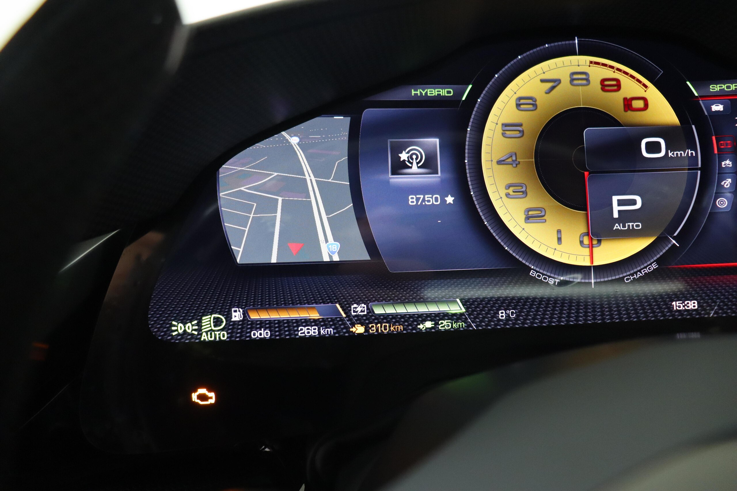 2022 Ferrari SF90 Stradale — Photo 18 / 27