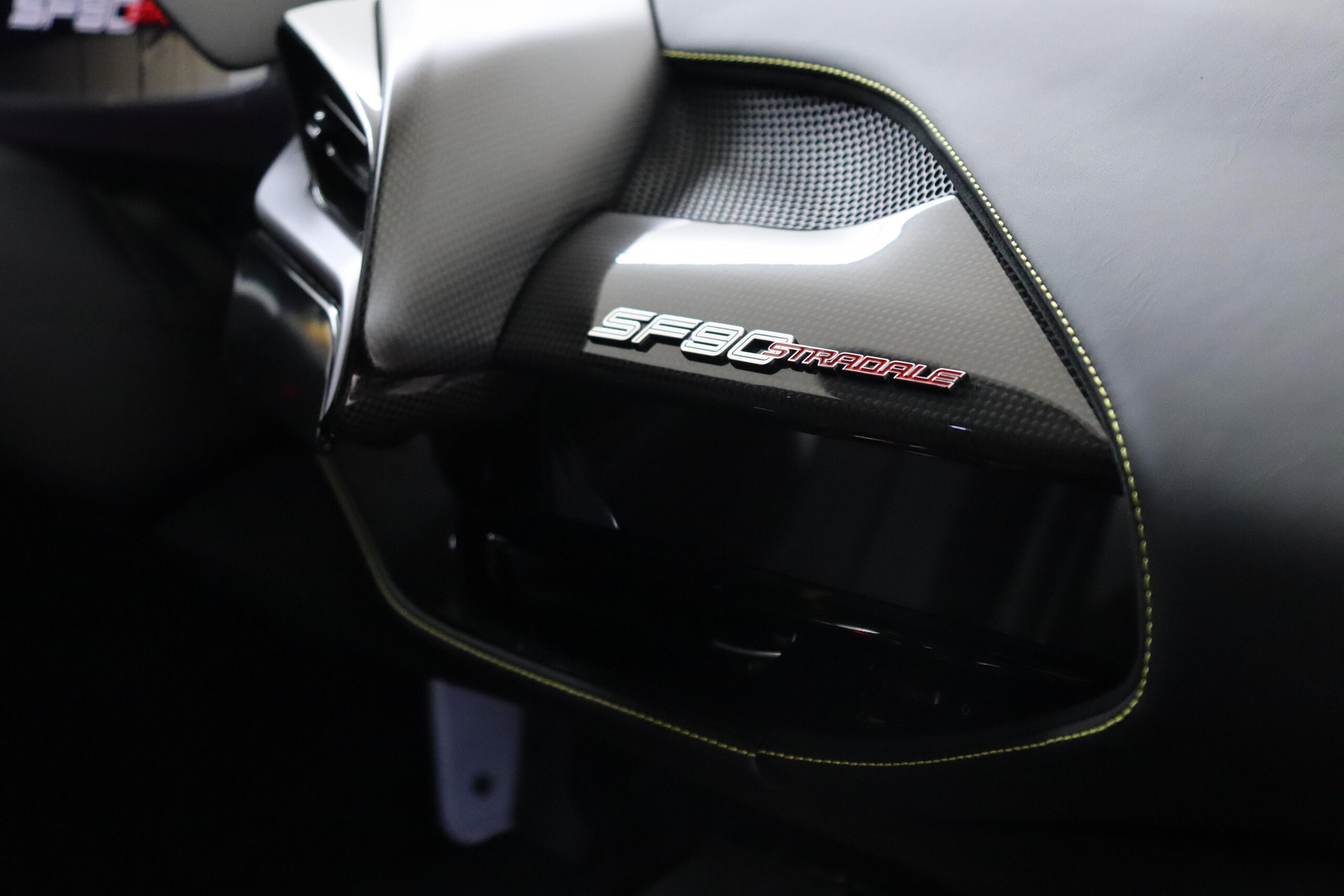 2022 Ferrari SF90 Stradale — Photo 19 / 27