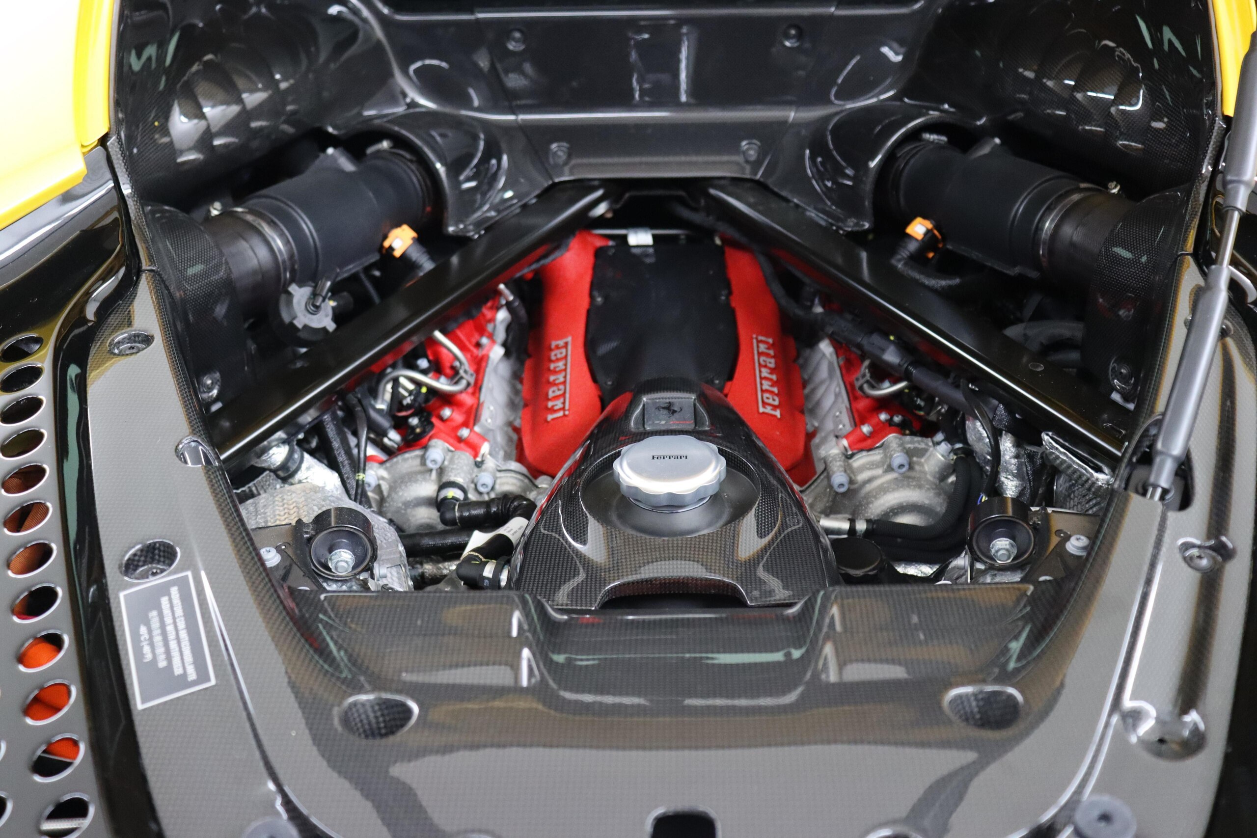 2022 Ferrari SF90 Stradale — Photo 24 / 27