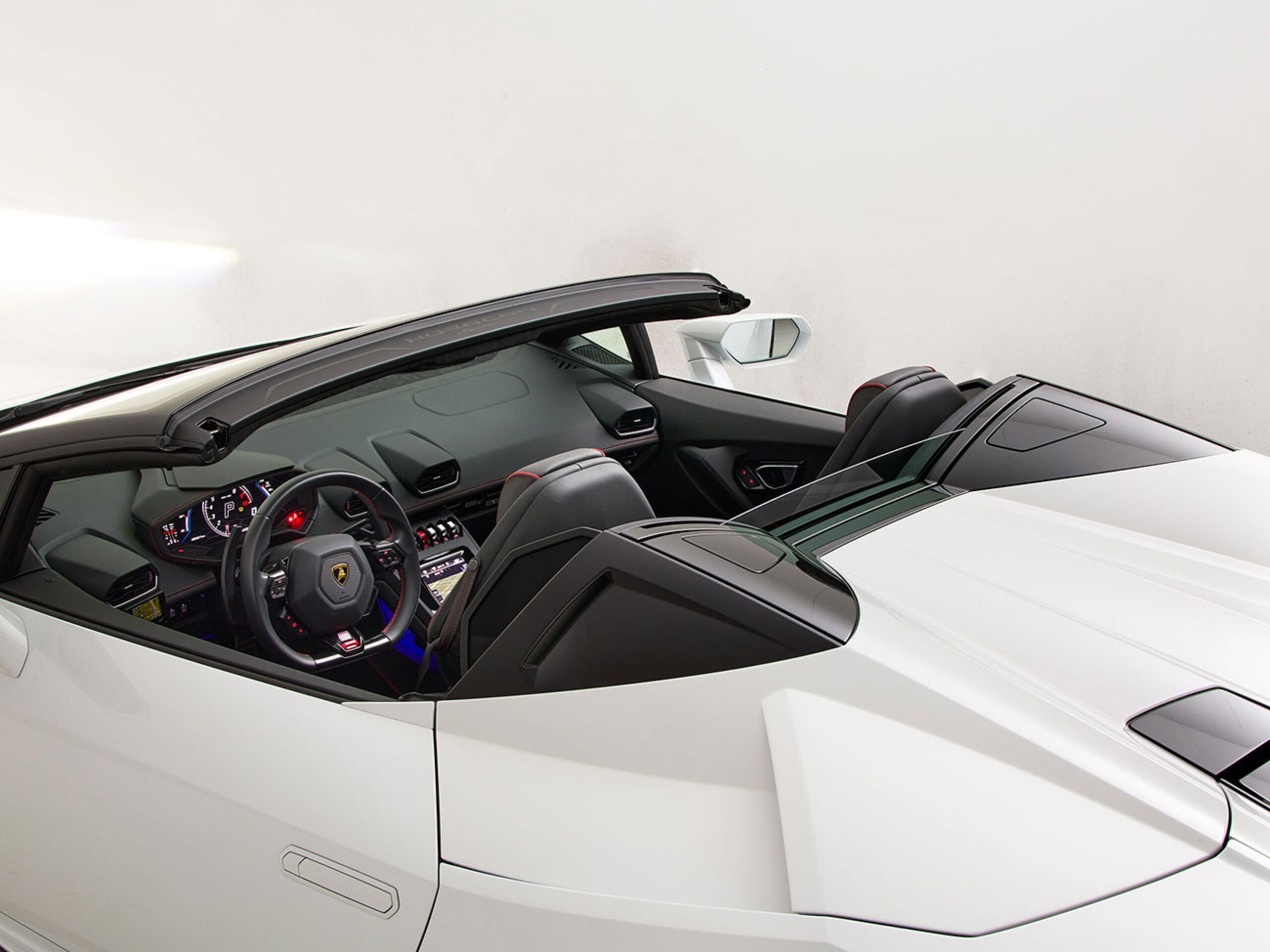 2022 Lamborghini Huracán EVO Spyder — Photo 13 / 45