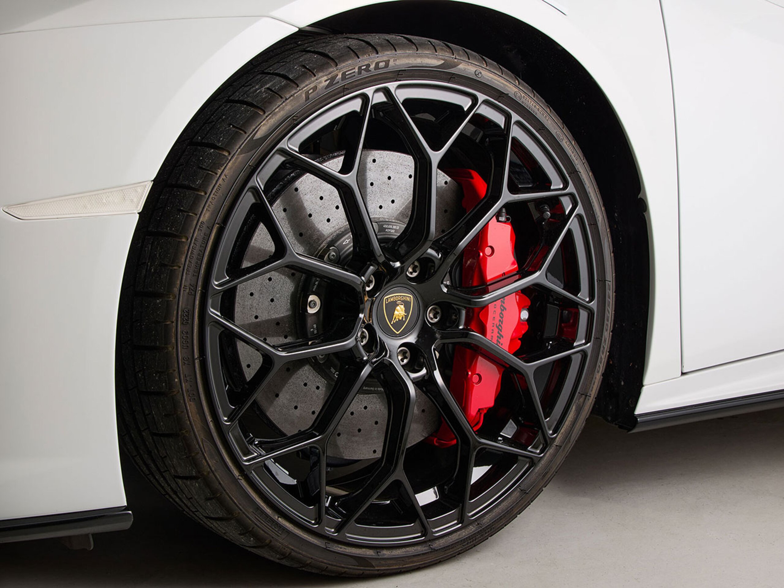 2022 Lamborghini Huracán EVO Spyder — Photo 17 / 45