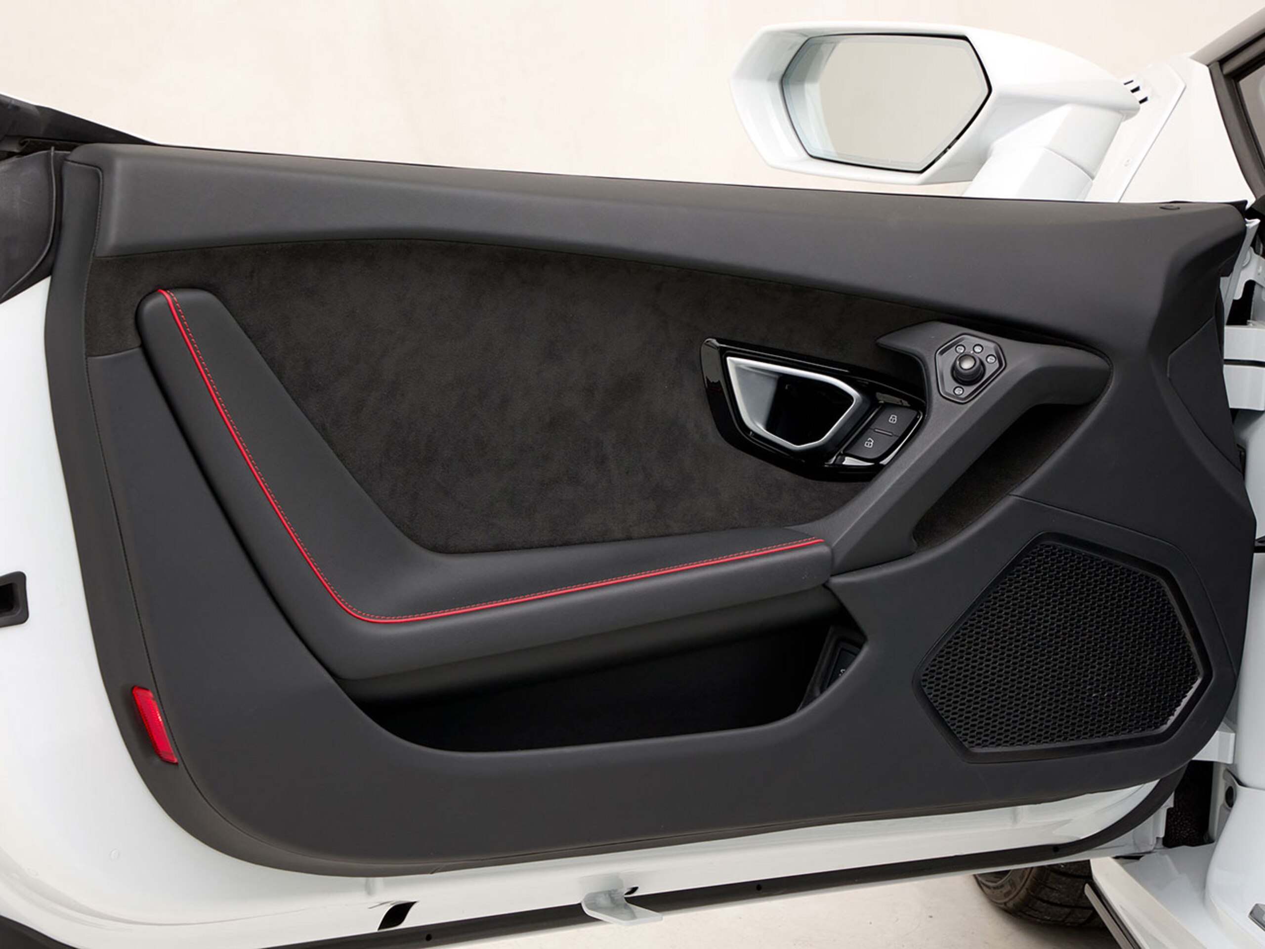 2022 Lamborghini Huracán EVO Spyder — Photo 18 / 45