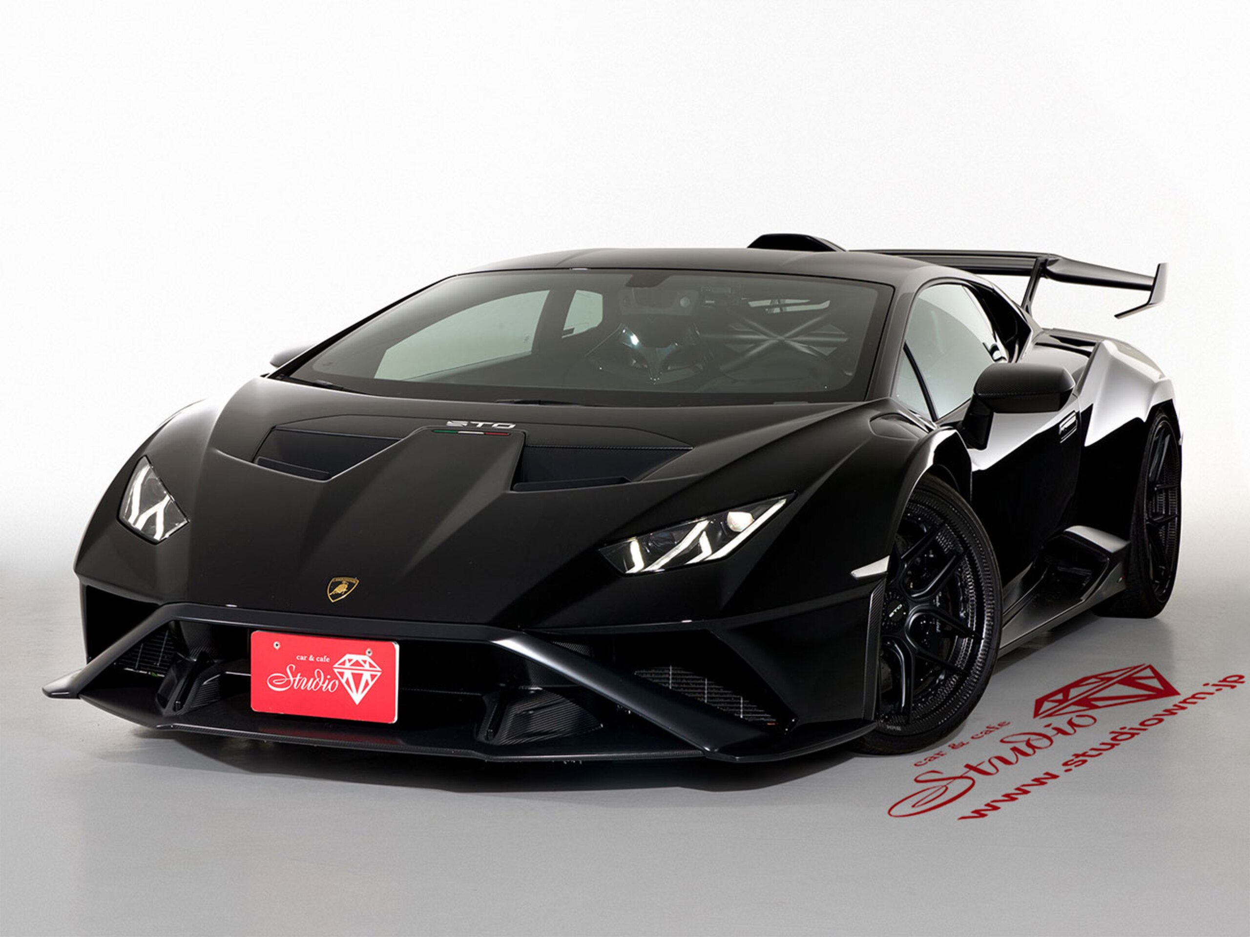 2022 Lamborghini Huracán STO Black Exterior for sale in Japan