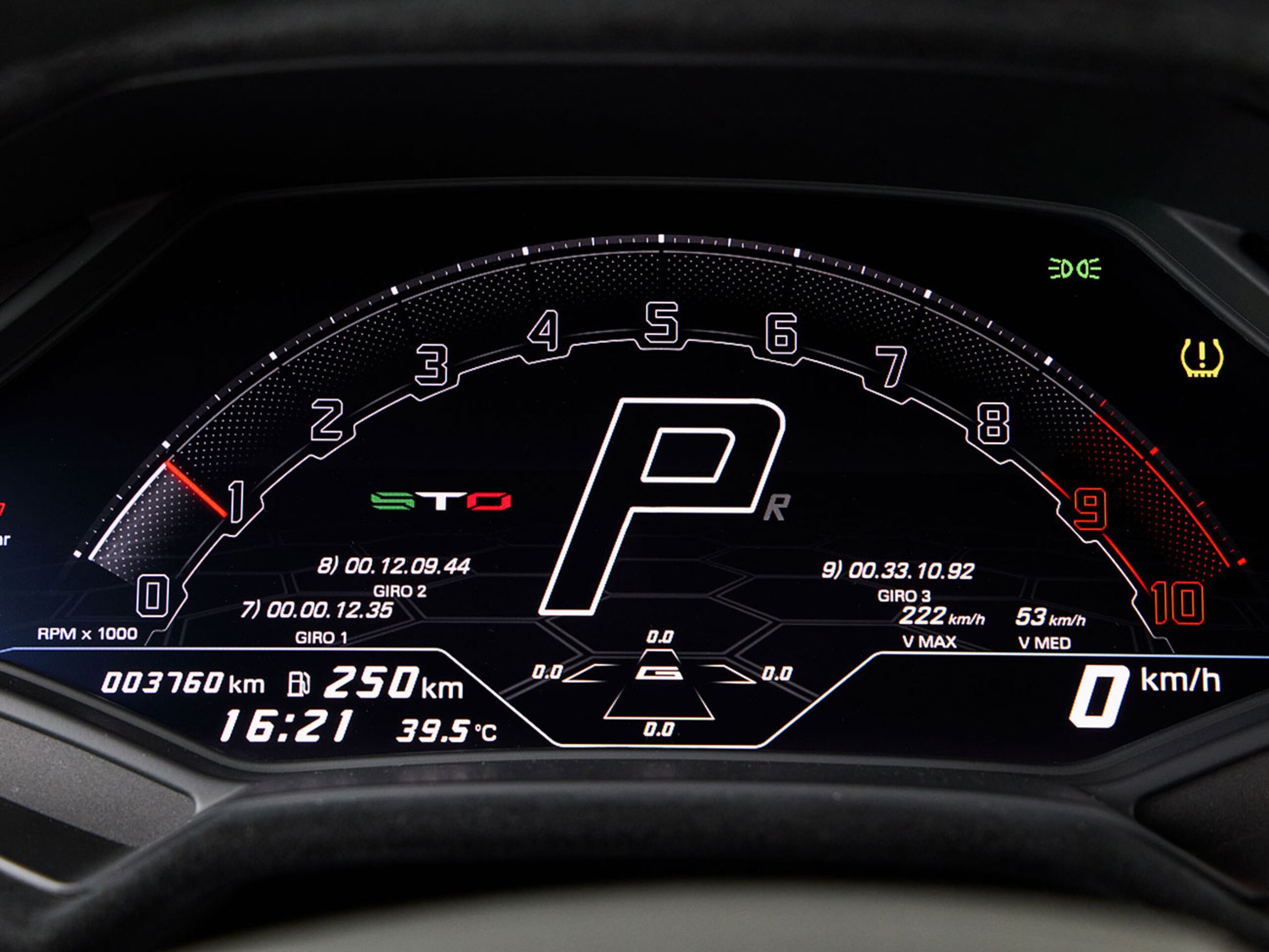 2022 Lamborghini Huracán STO — Photo 7 / 43