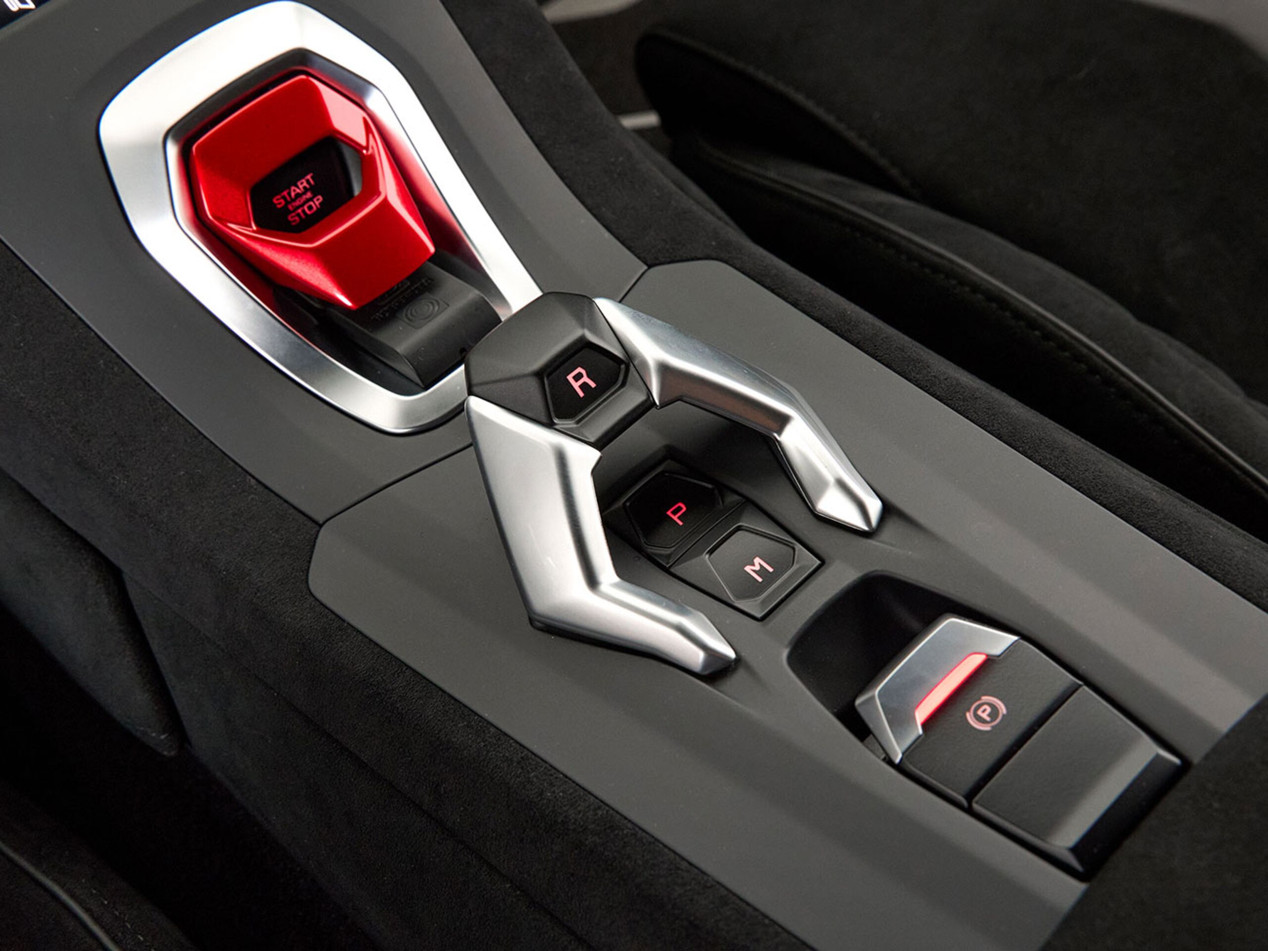 2022 Lamborghini Huracán STO — Photo 10 / 38