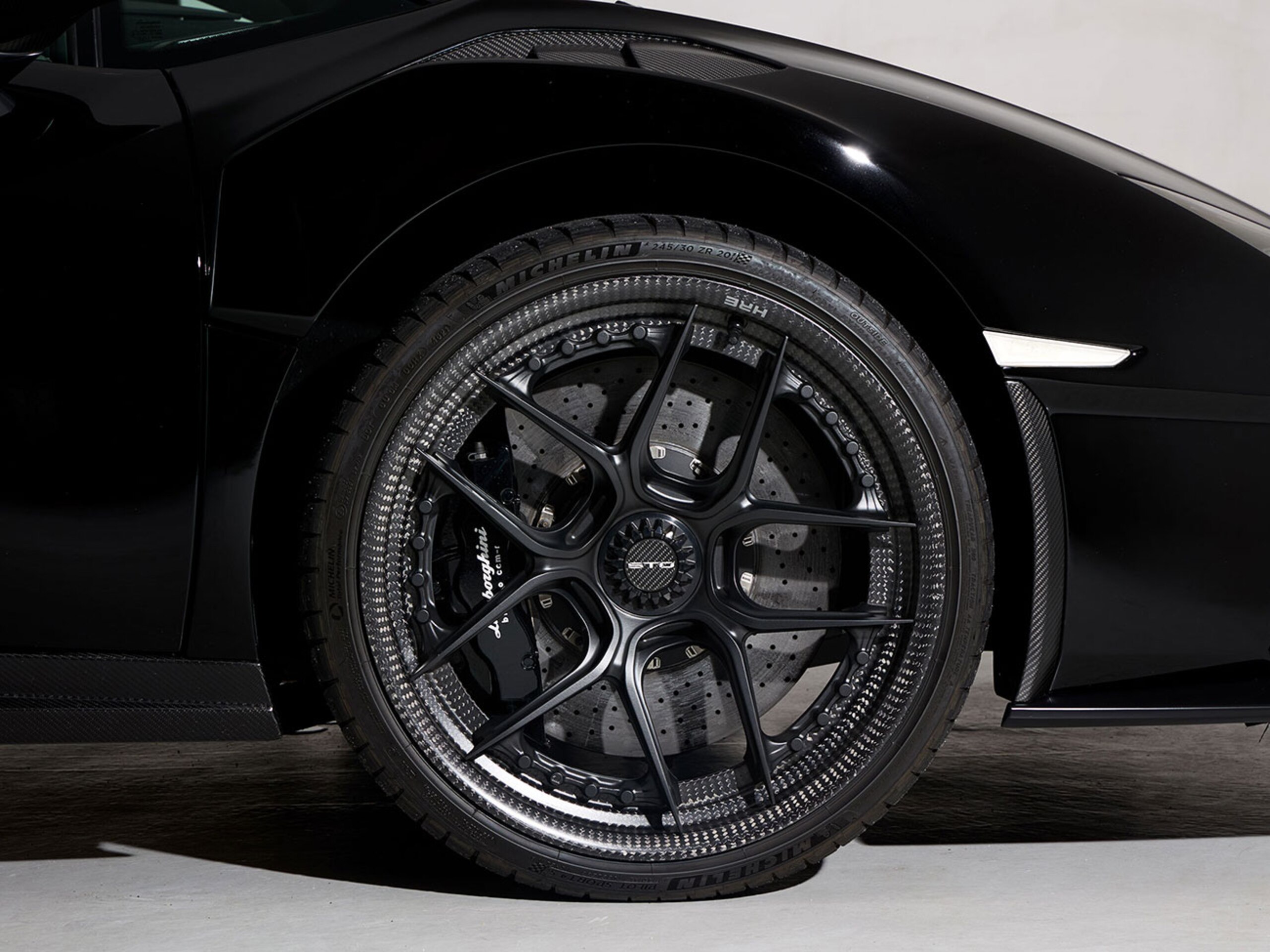 2022 Lamborghini Huracán STO — Photo 17 / 38