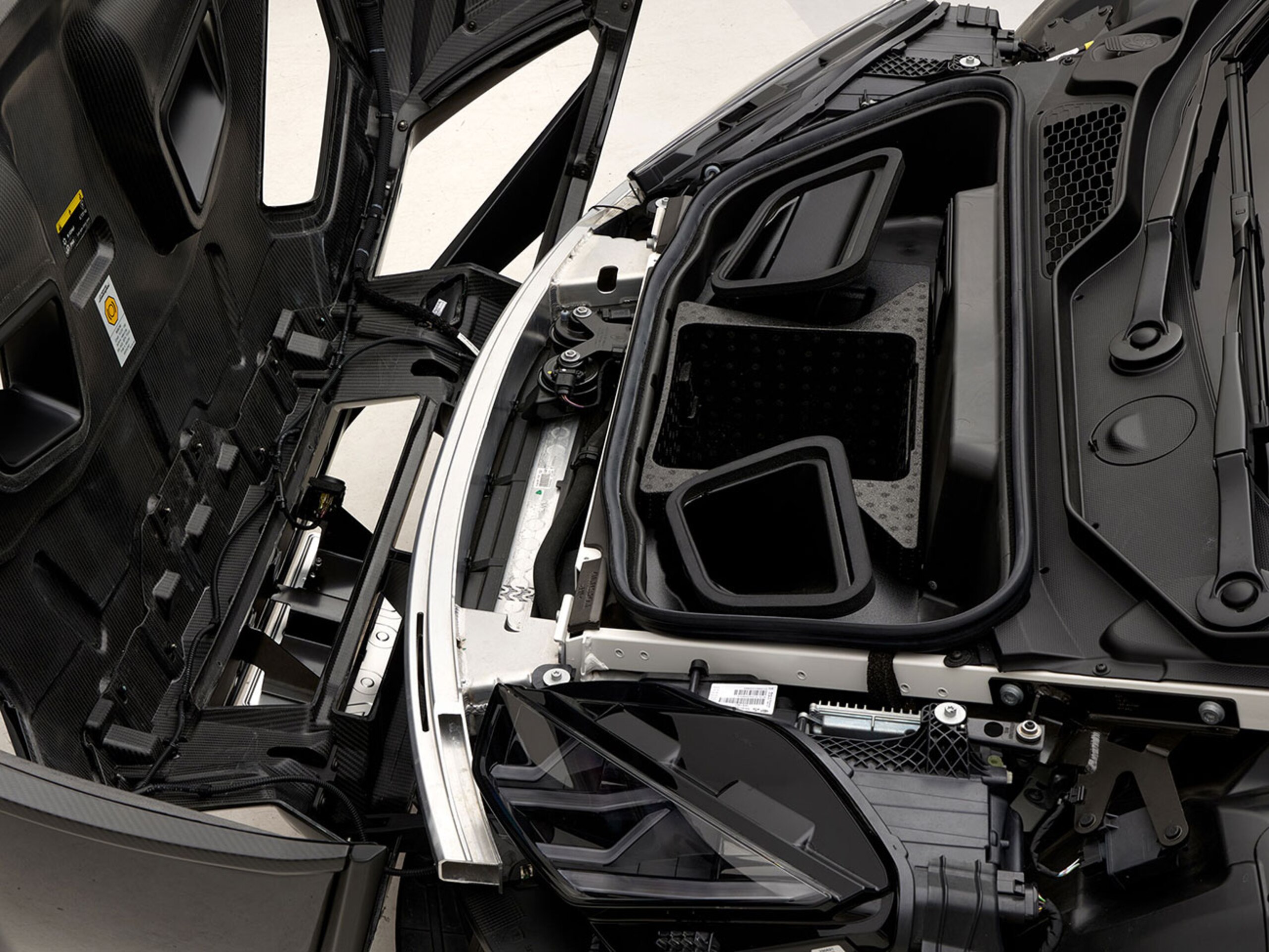 2022 Lamborghini Huracán STO — Photo 19 / 38