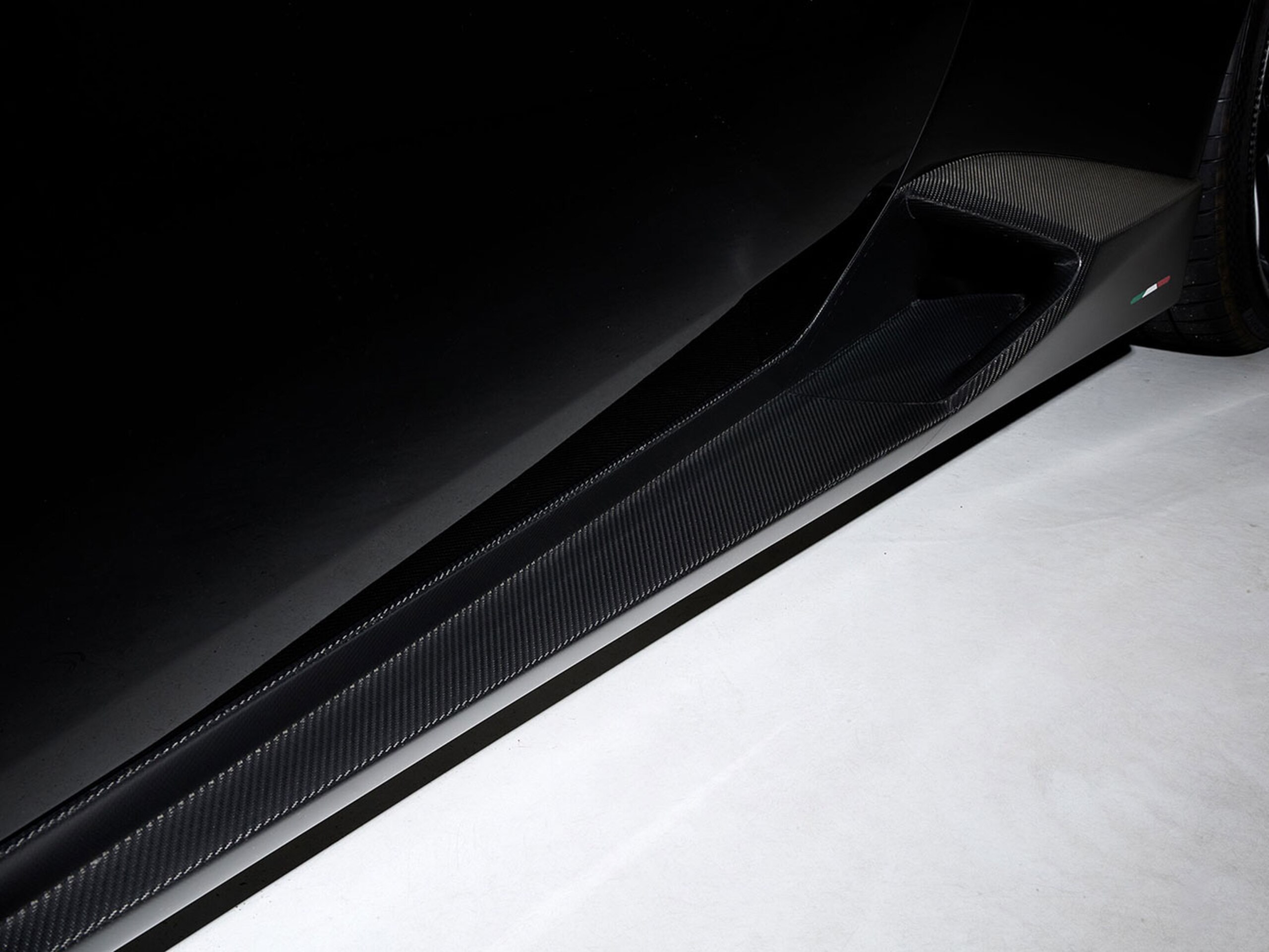 2022 Lamborghini Huracán STO — Photo 21 / 38