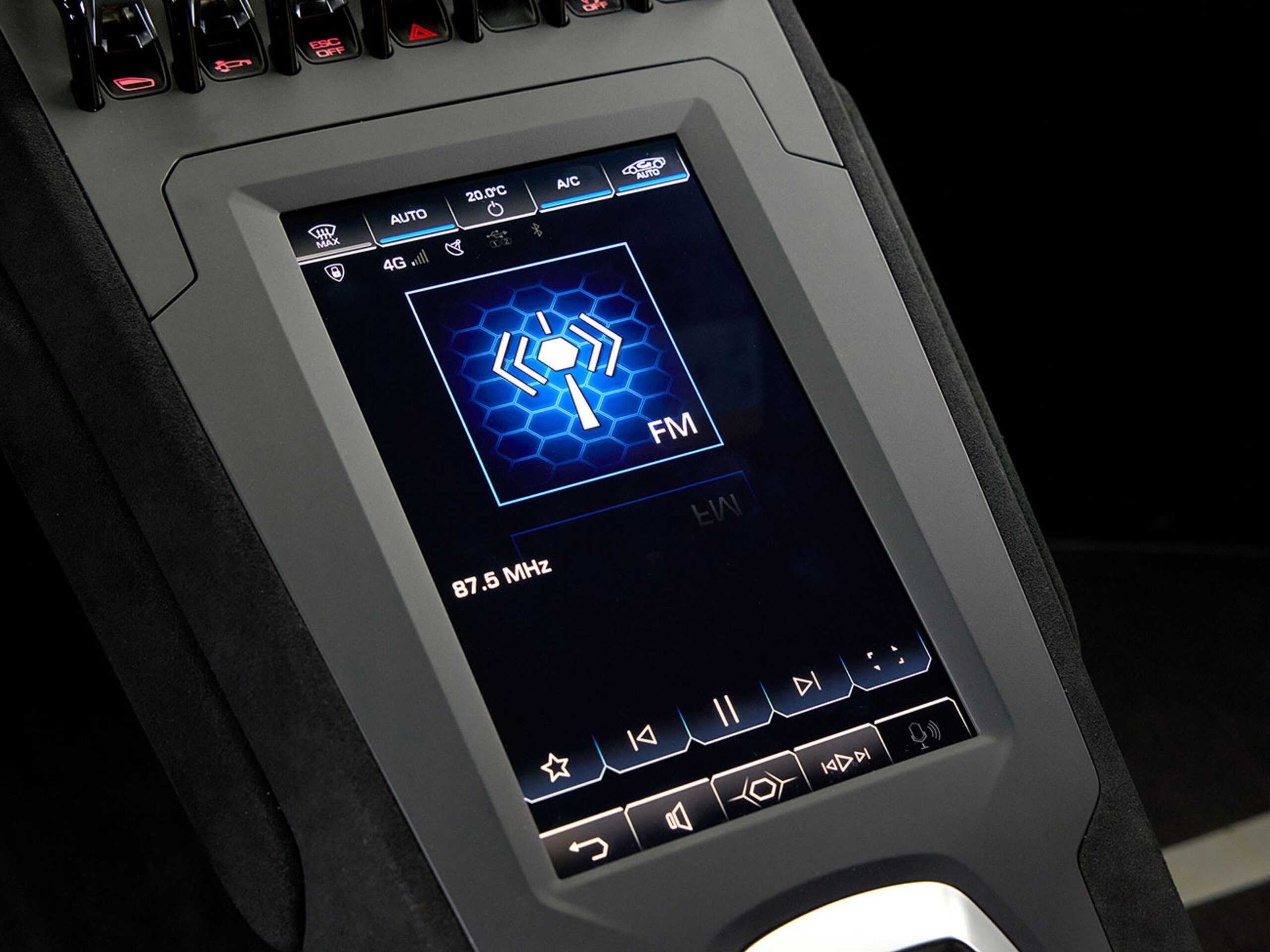 2022 Lamborghini Huracán STO — Photo 39 / 43