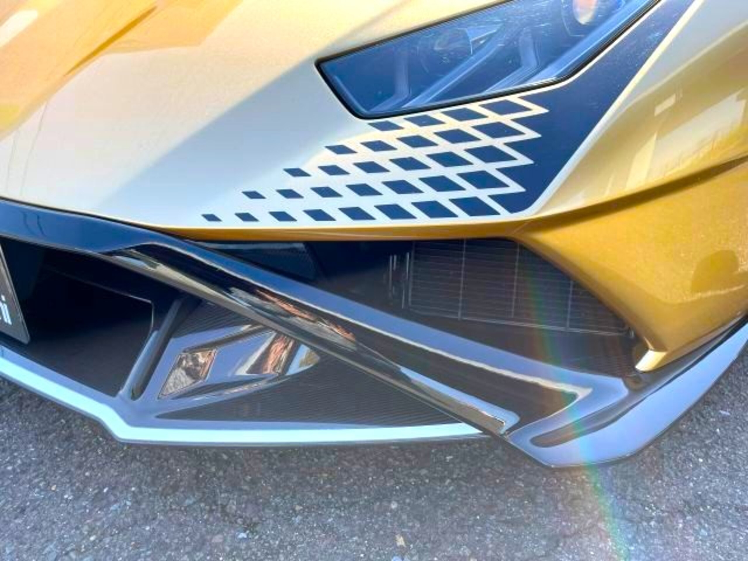 2022 Lamborghini Huracán STO — Photo 7 / 19
