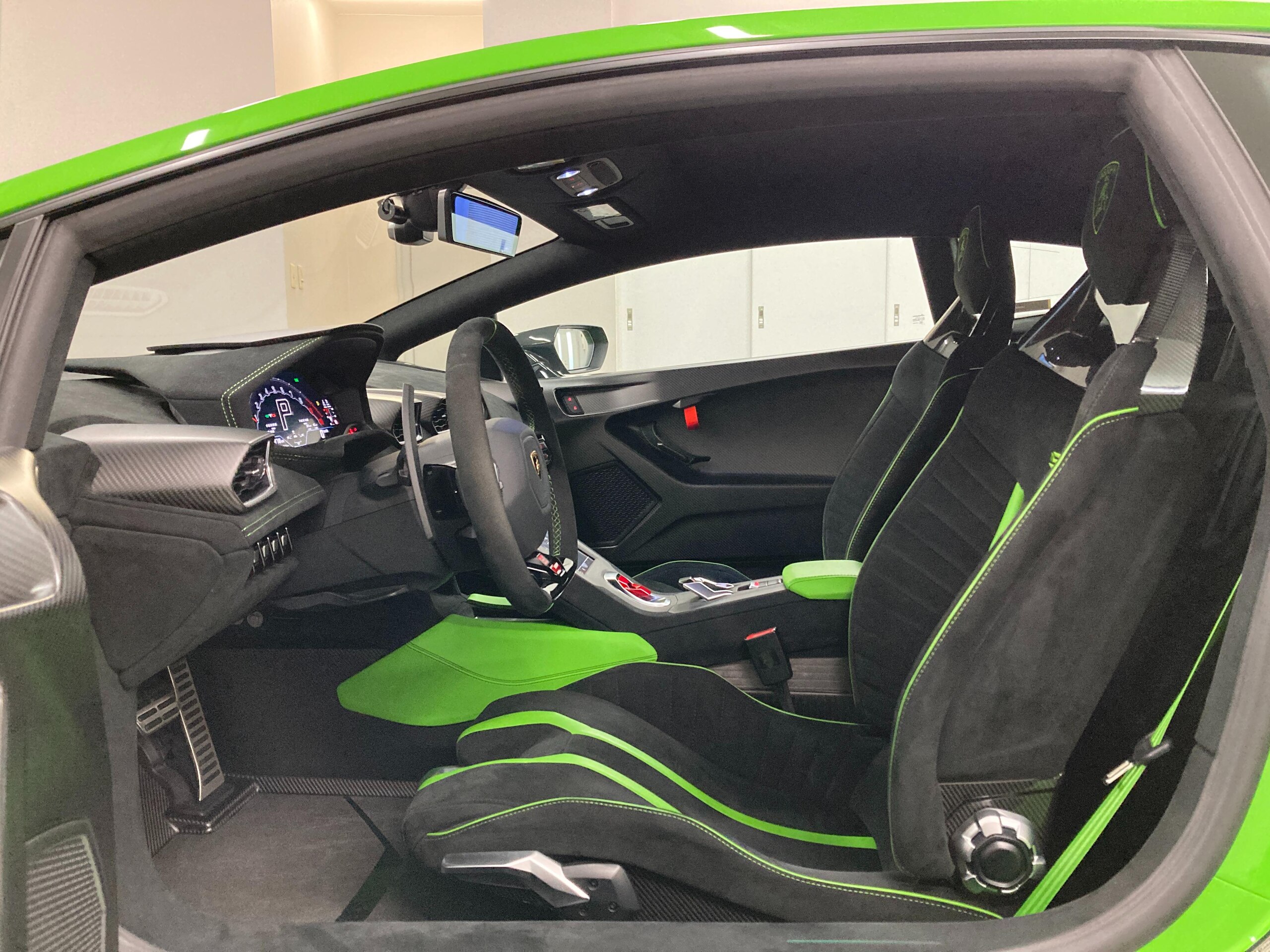 2022 Lamborghini Huracán STO — Photo 7 / 57