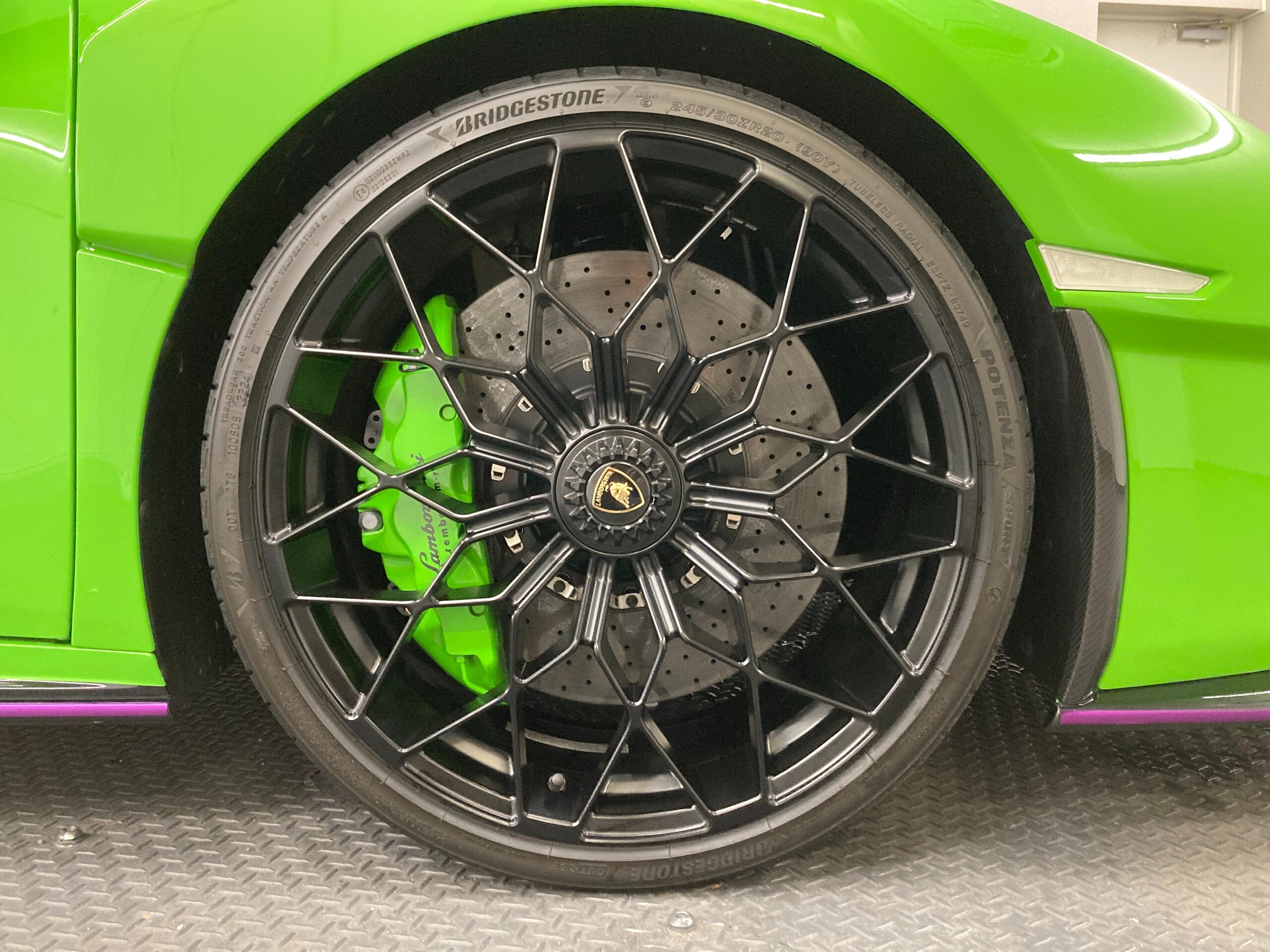 2022 Lamborghini Huracán STO — Photo 19 / 57