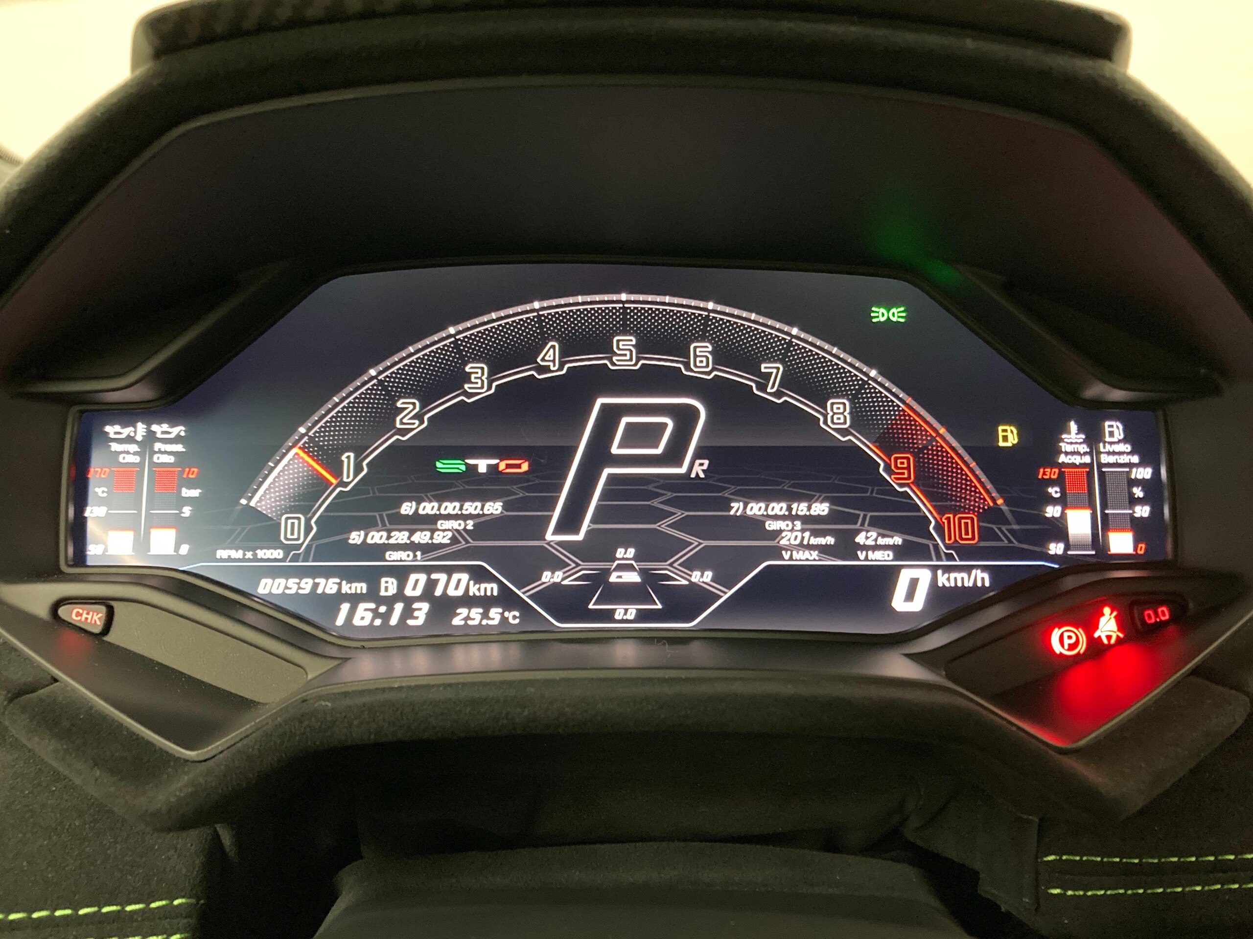 2022 Lamborghini Huracán STO — Photo 28 / 57