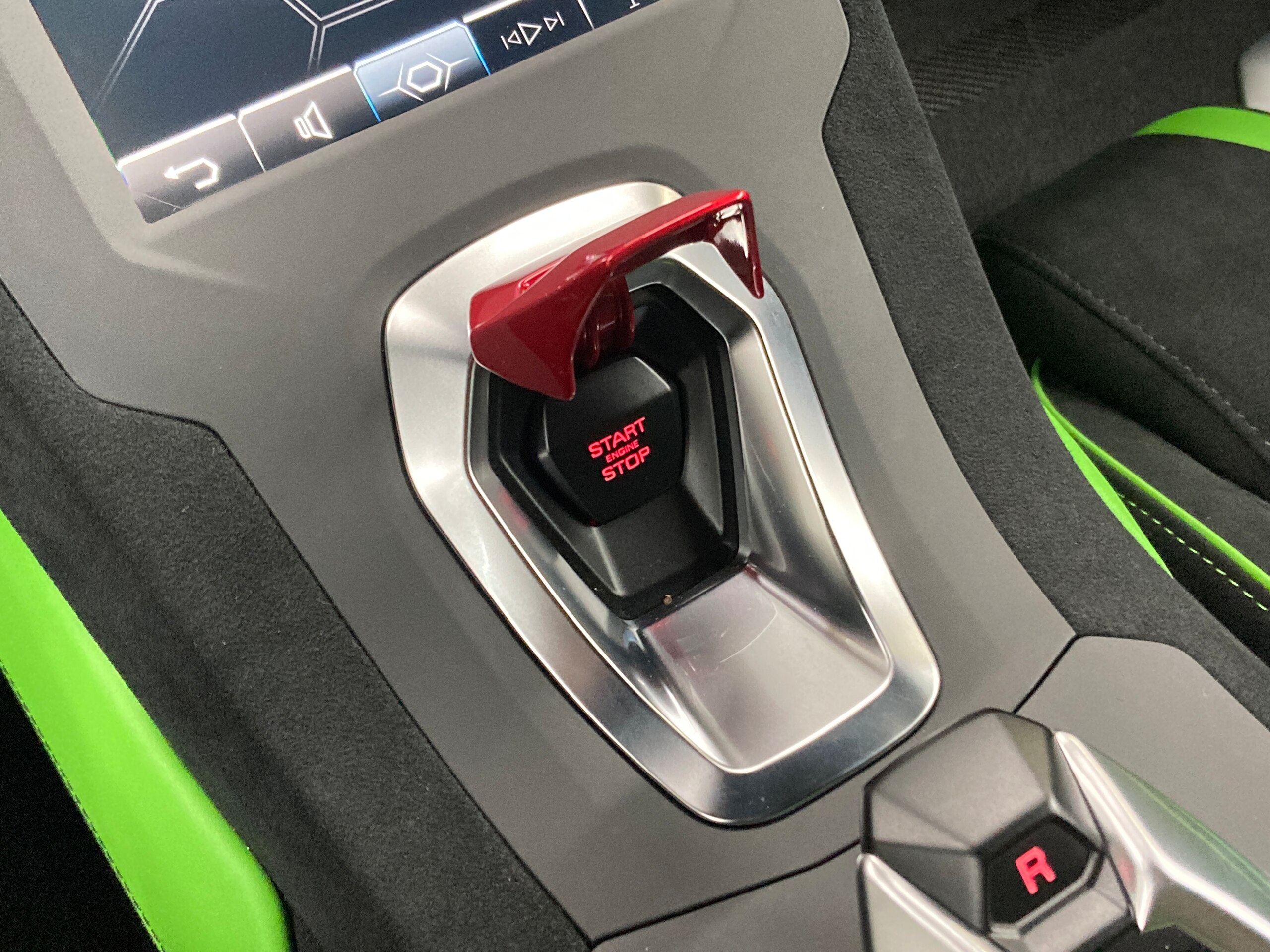 2022 Lamborghini Huracán STO — Photo 32 / 57