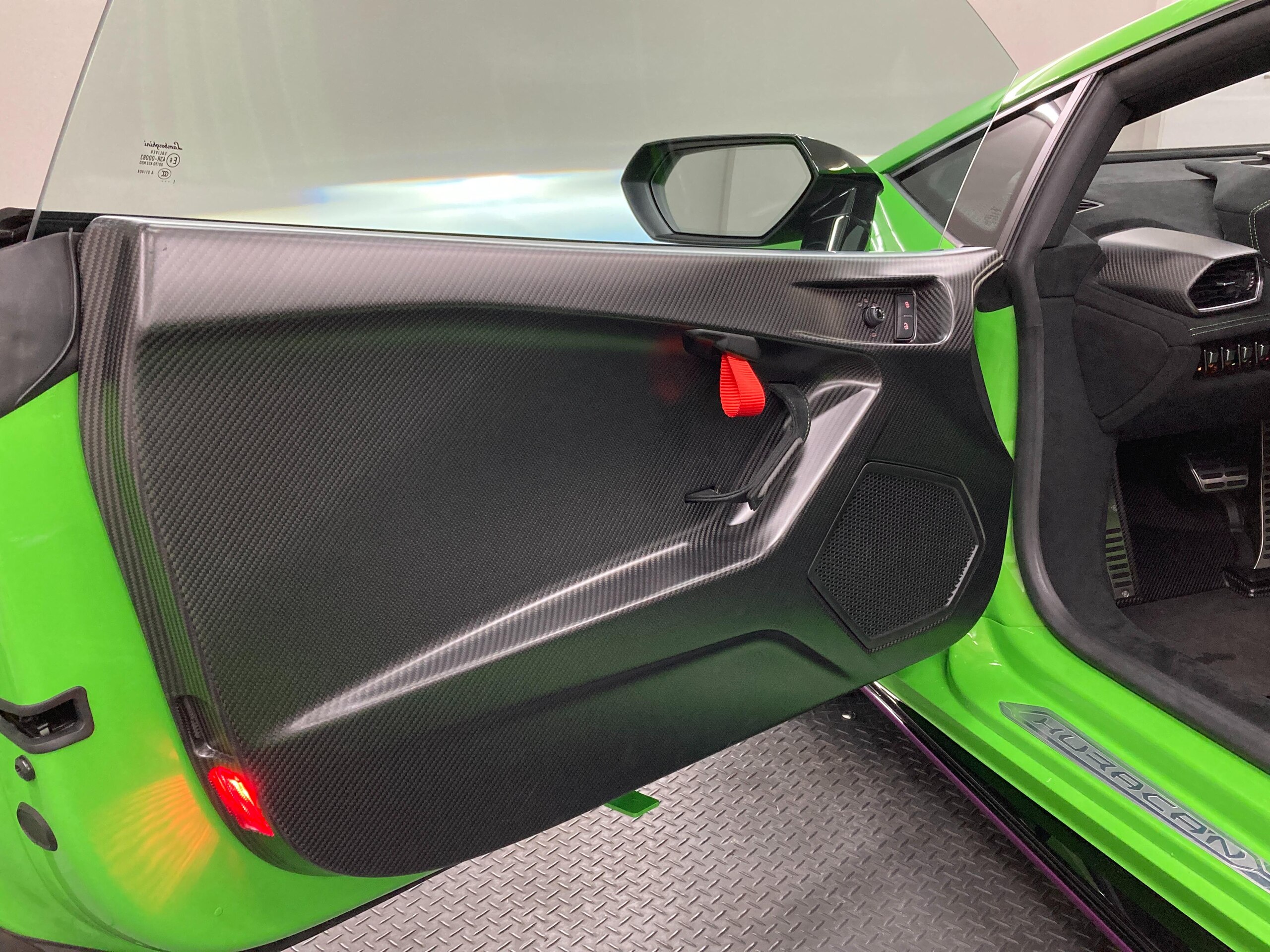 2022 Lamborghini Huracán STO — Photo 37 / 57