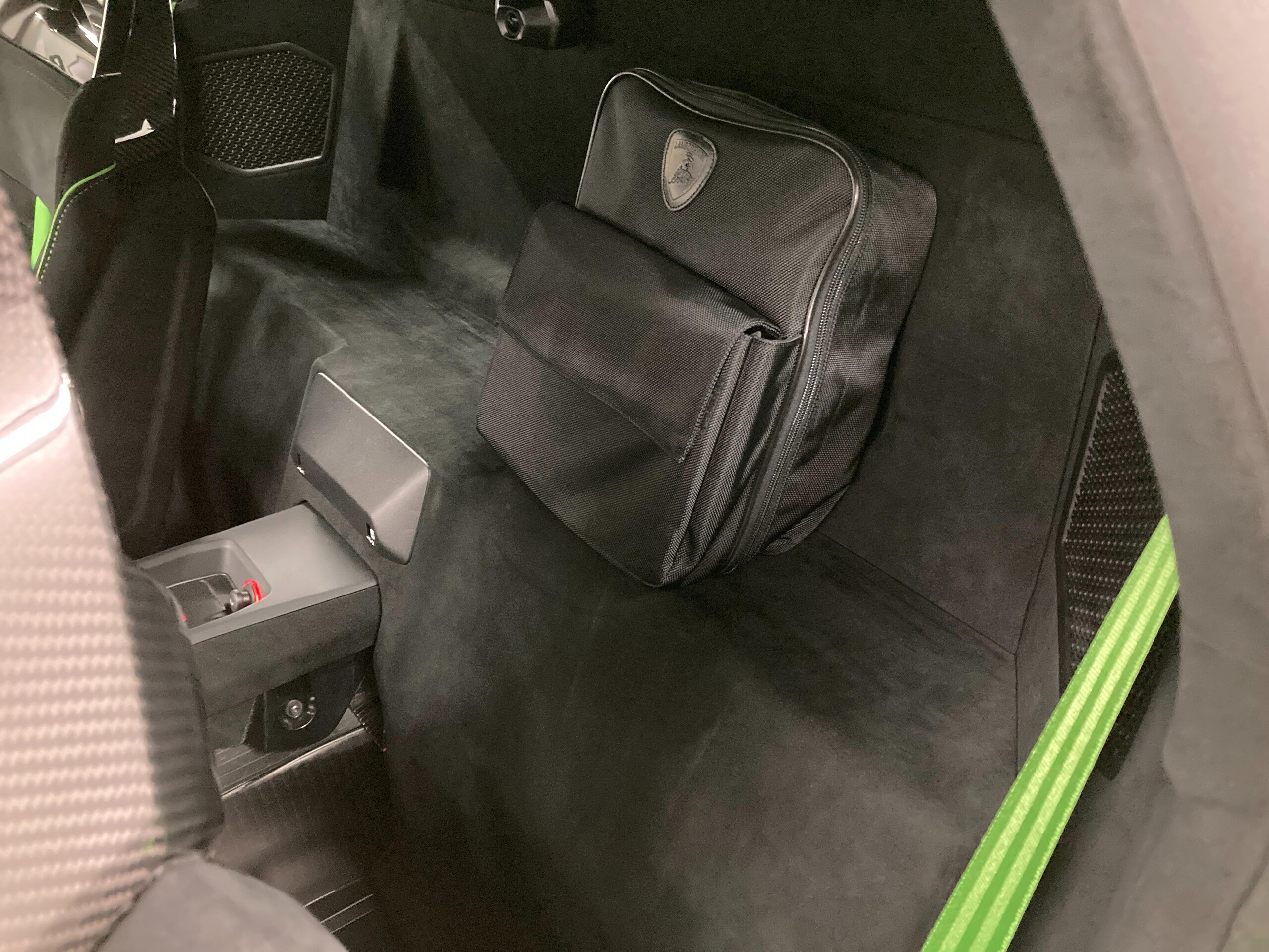 2022 Lamborghini Huracán STO — Photo 43 / 57