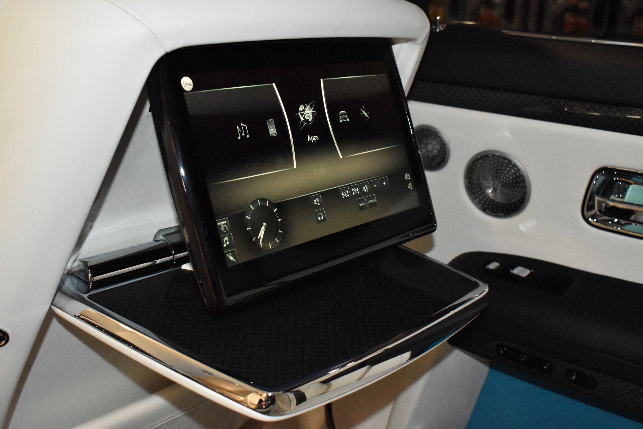 2022 Rolls-Royce Ghost Black Badge — Photo 31 / 37