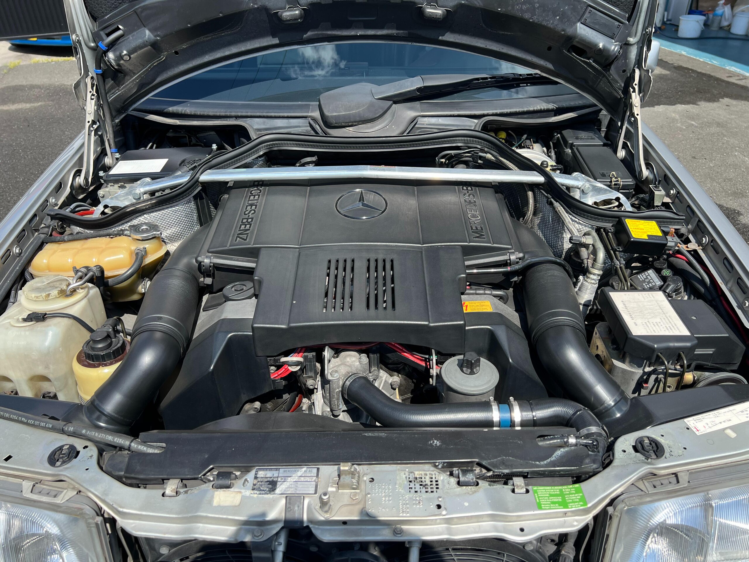 1995 Mercedes Benz E500 Limited — Photo 17 / 18