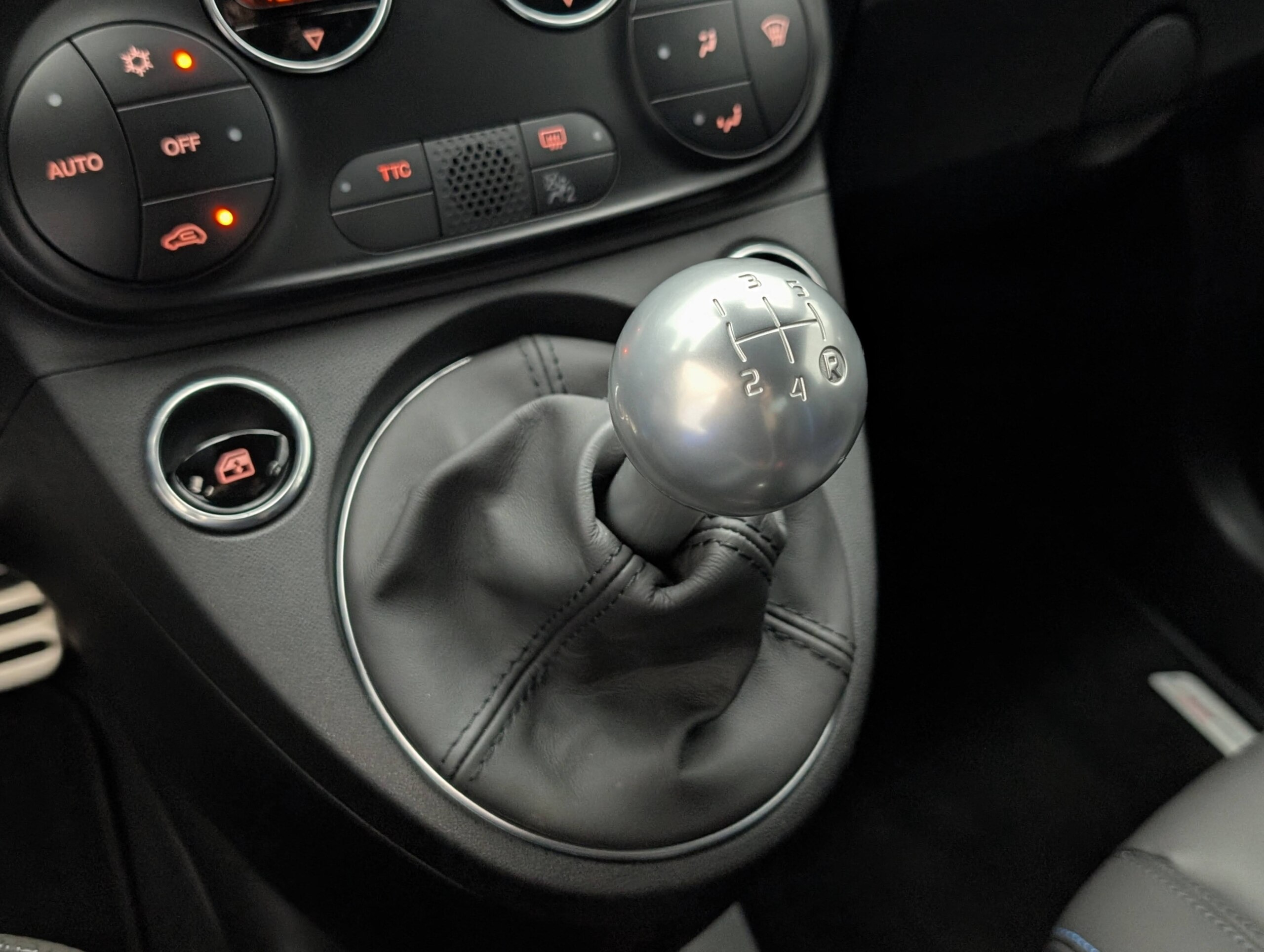 2023 Abarth 695 Tribute 131 Rally — Photo 9 / 38